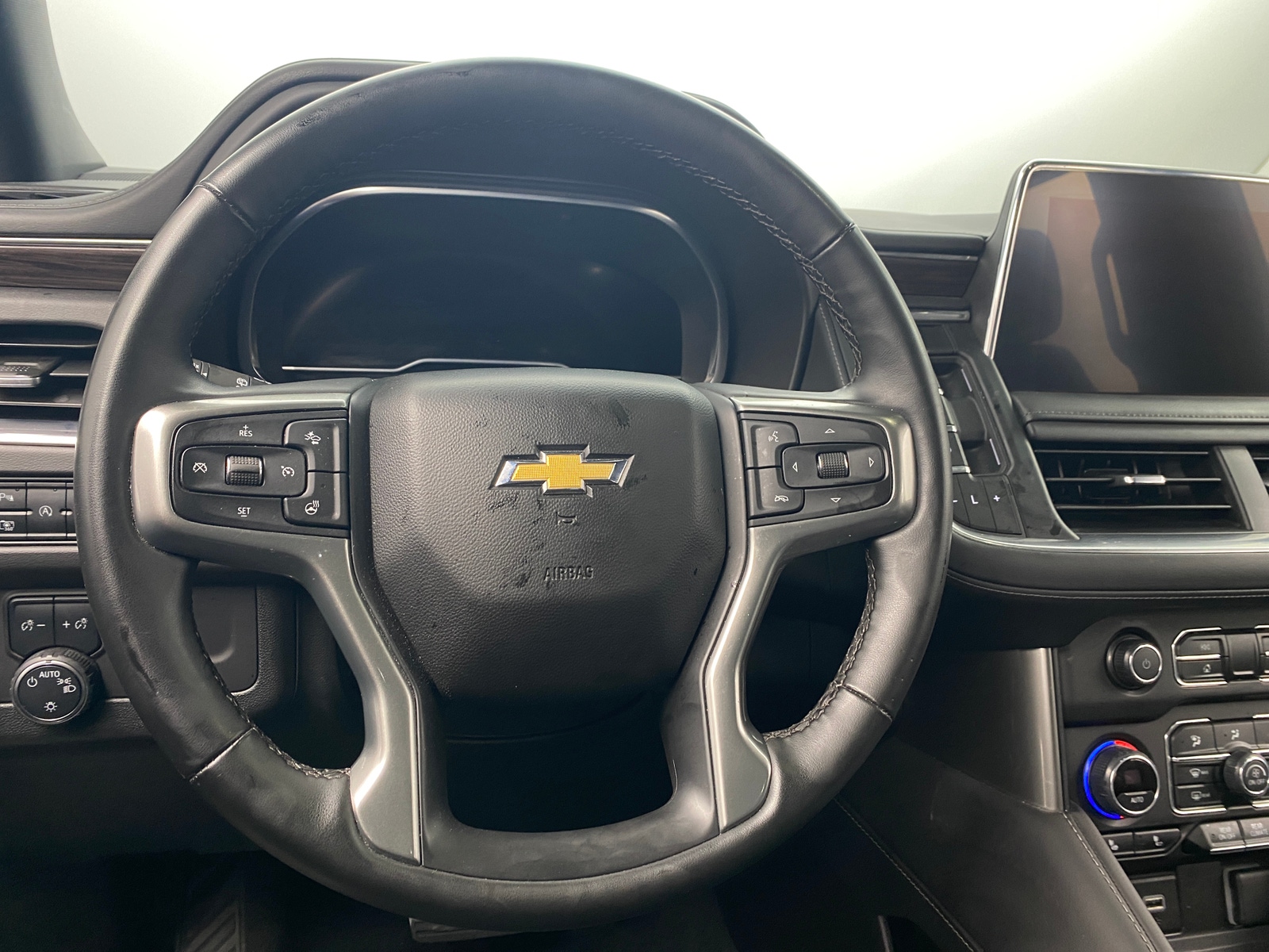 Thumbnail: 2023 Chevrolet Tahoe - 4