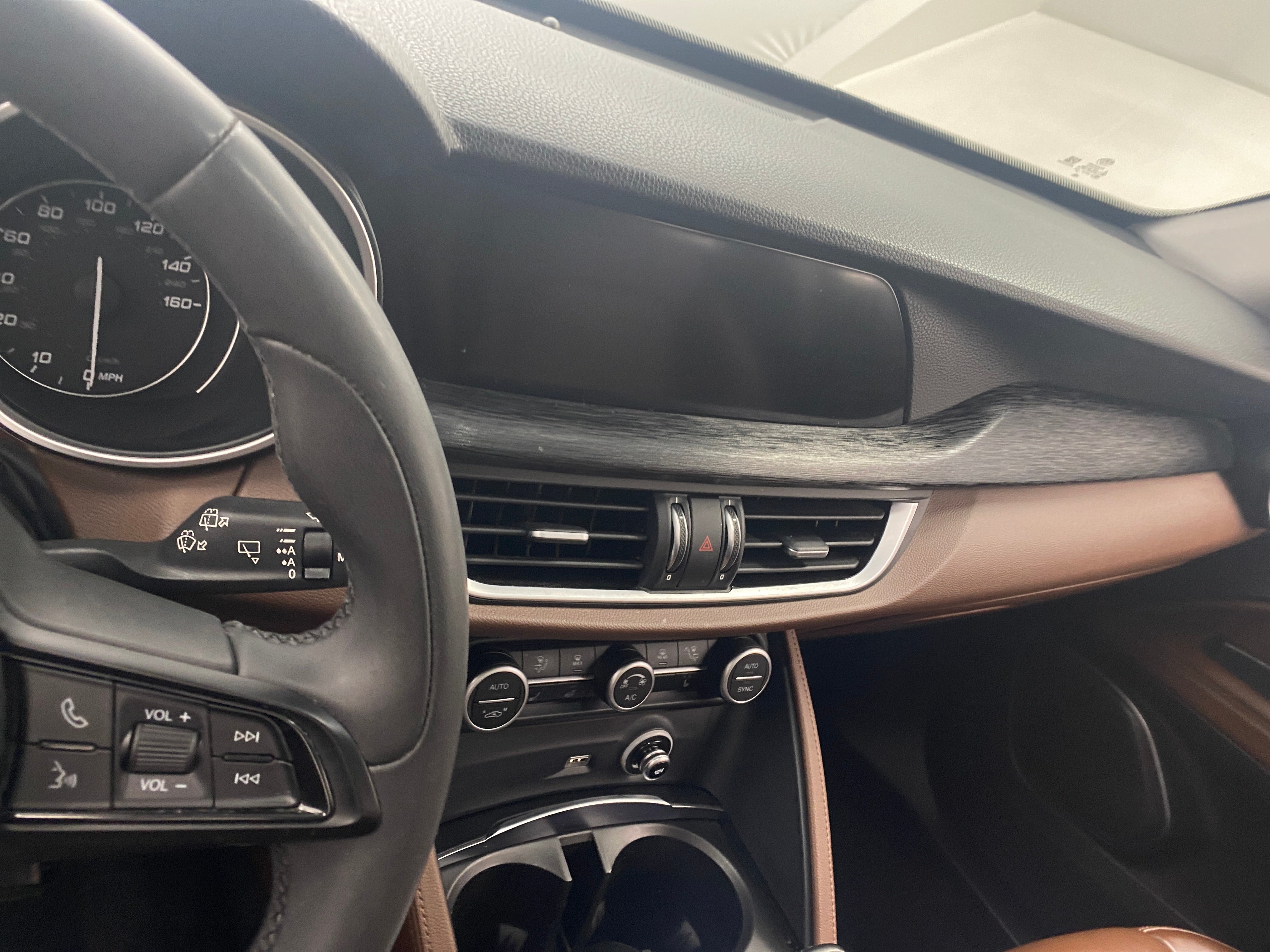 2020 Alfa Romeo Stelvio Base 3
