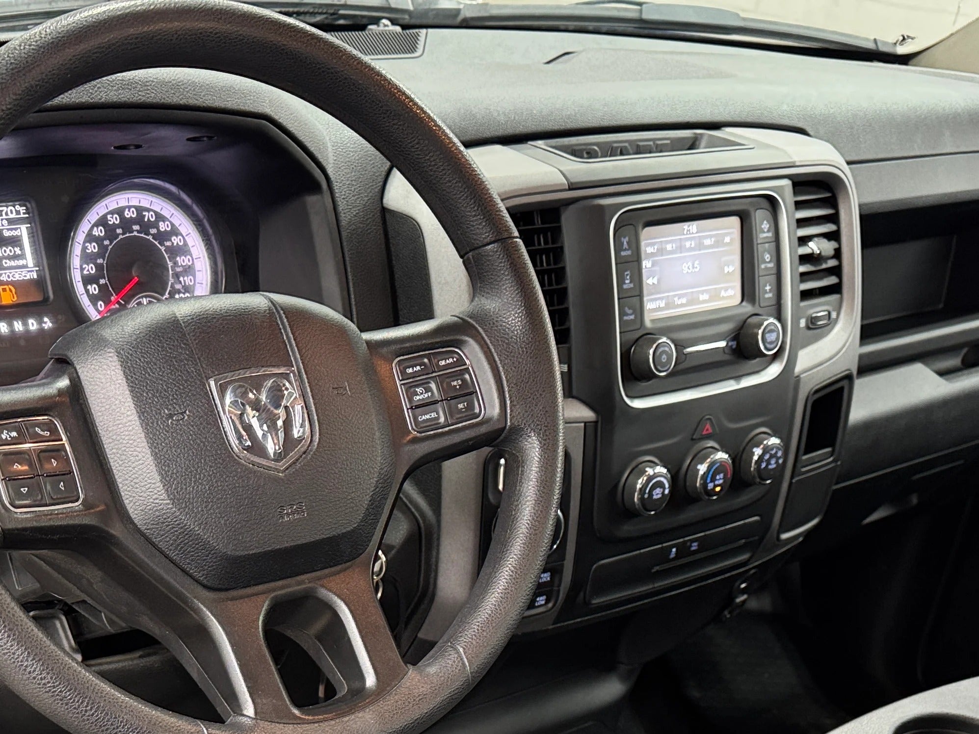 2021 RAM 1500 Classic Tradesman 3