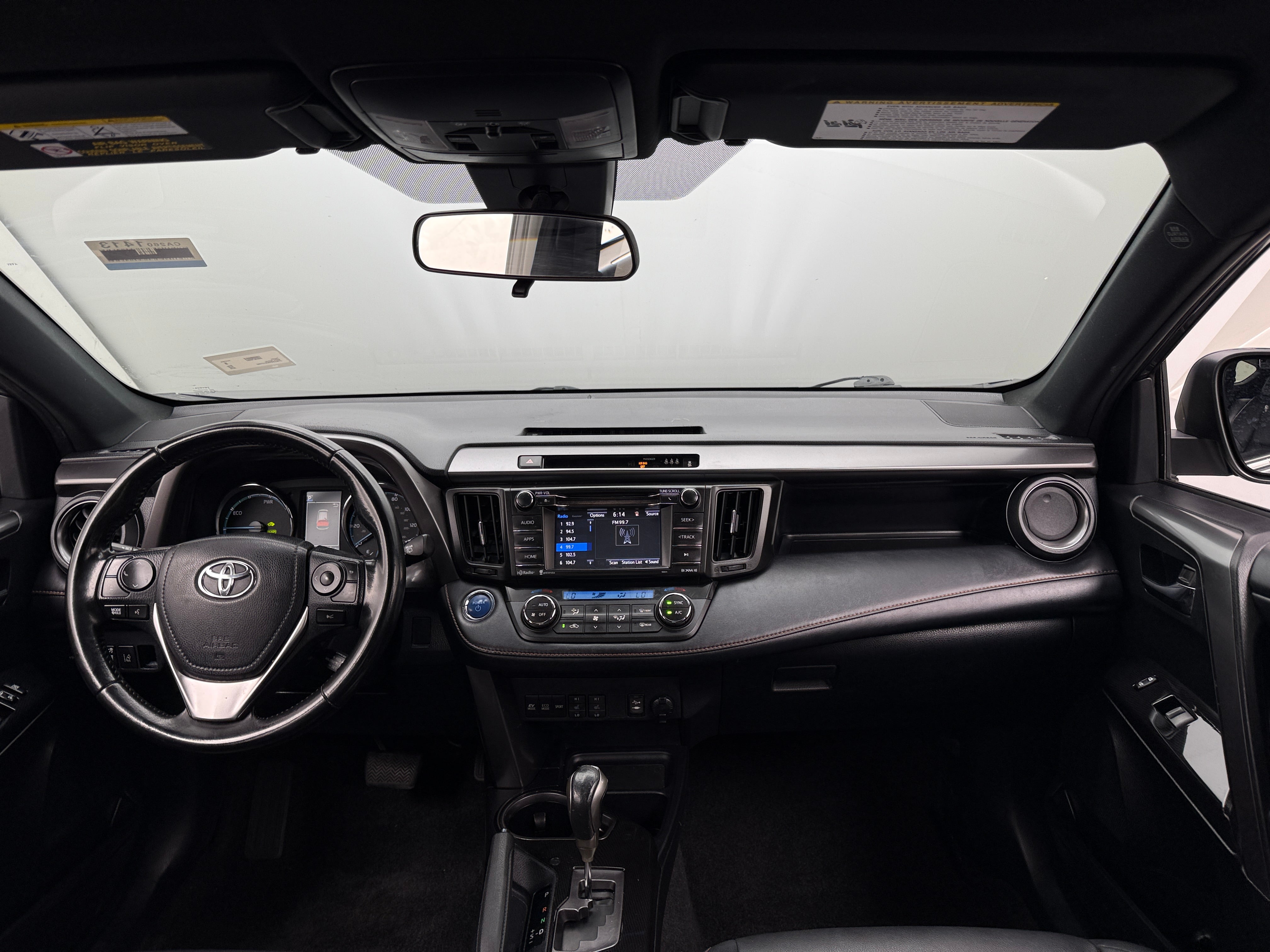 2018 Toyota RAV4 SE 2