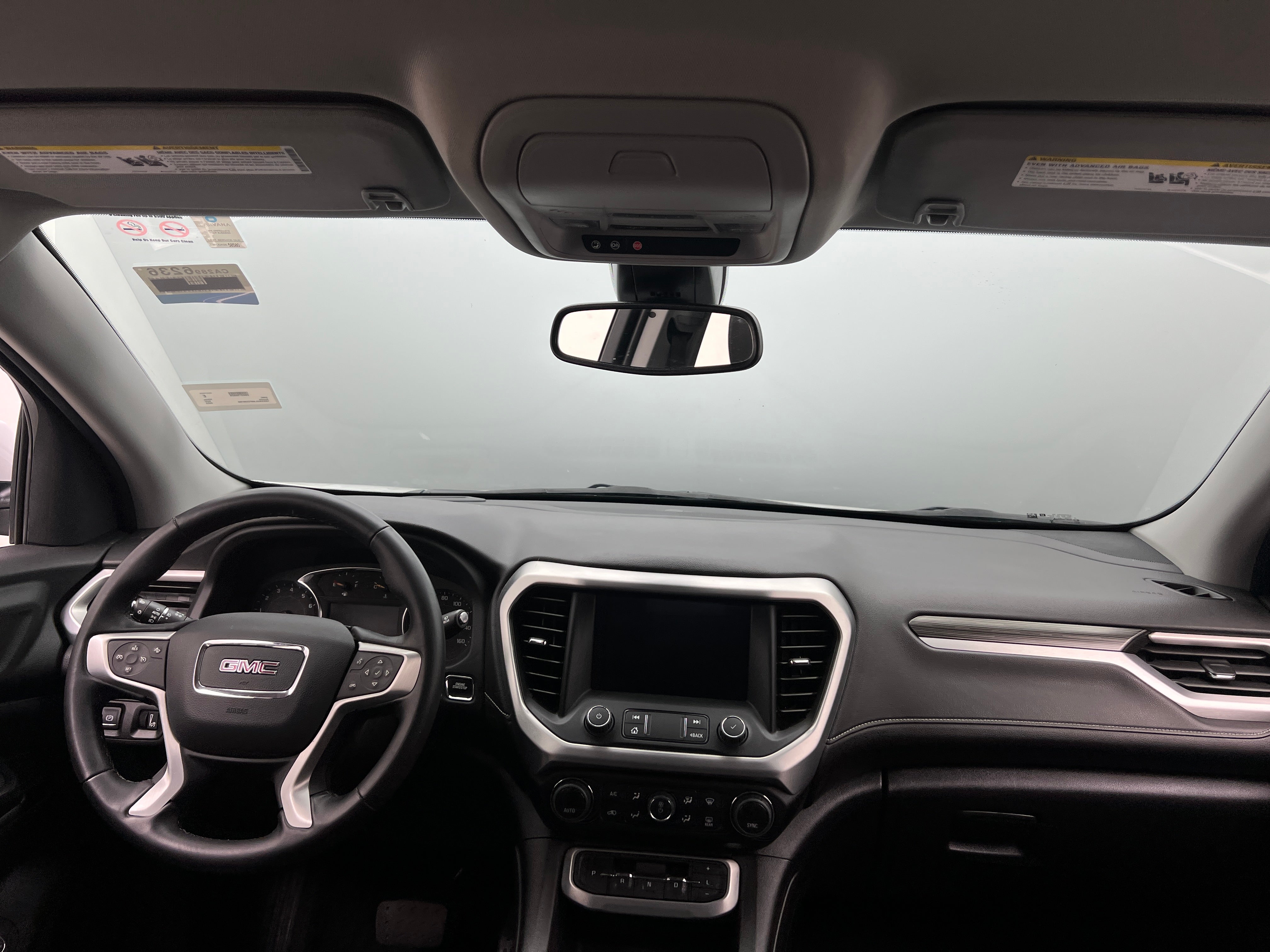 2023 GMC Acadia SLT 2
