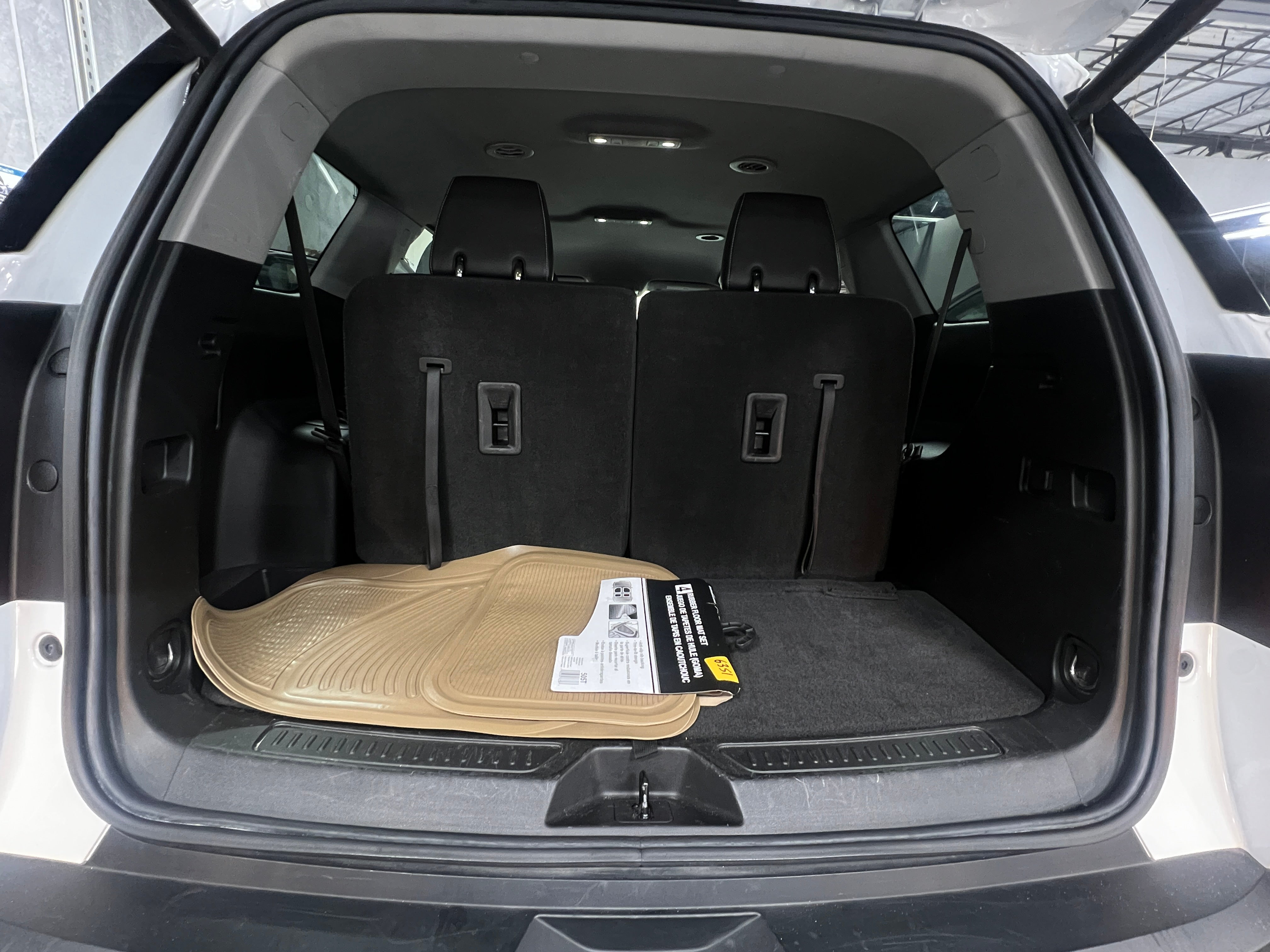 2023 GMC Acadia SLT 6
