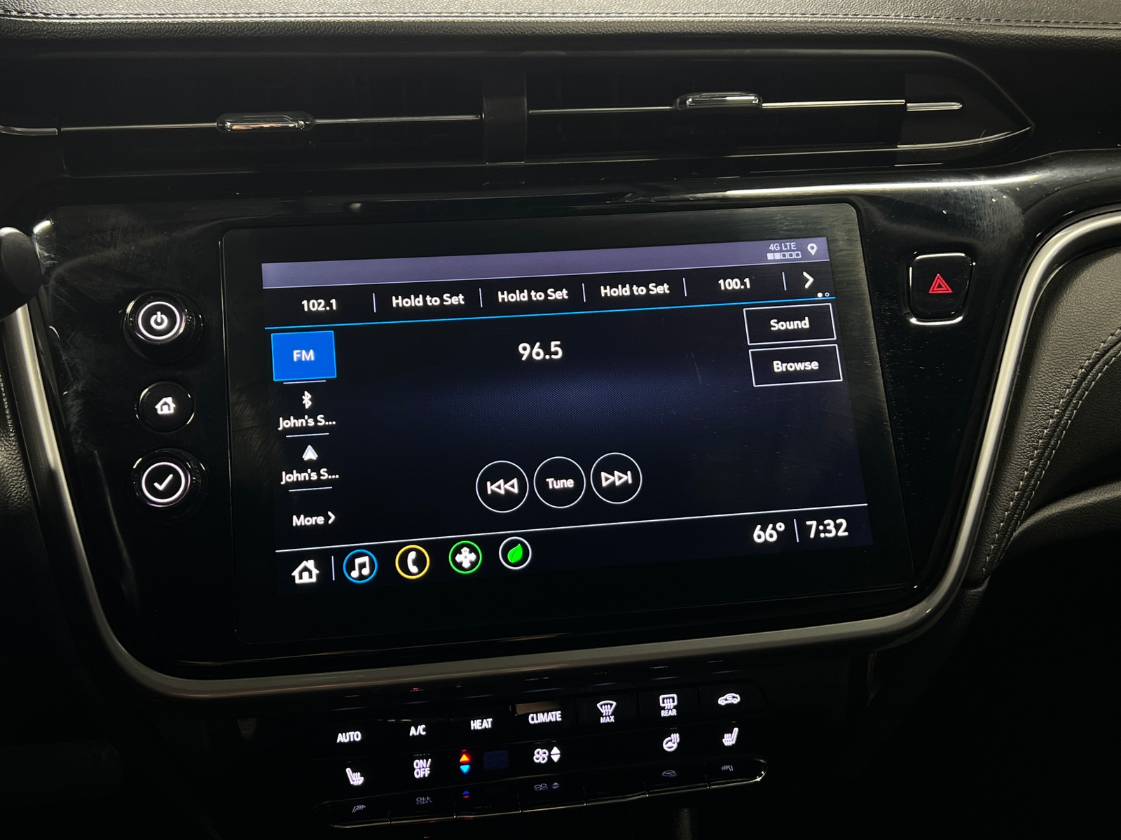 Thumbnail: 2022 Chevrolet Bolt EUV - 4