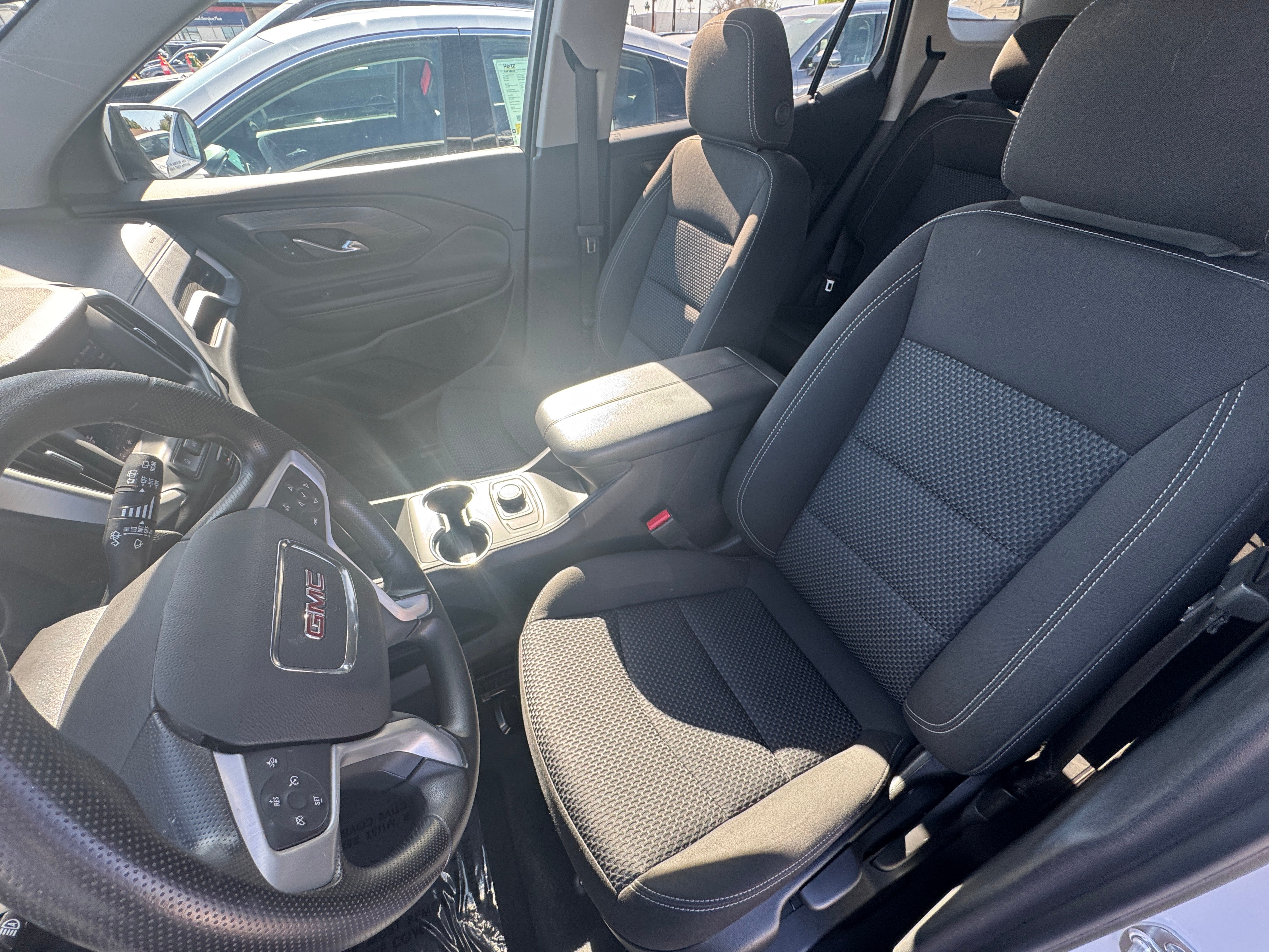 2024 GMC Terrain SLE 2