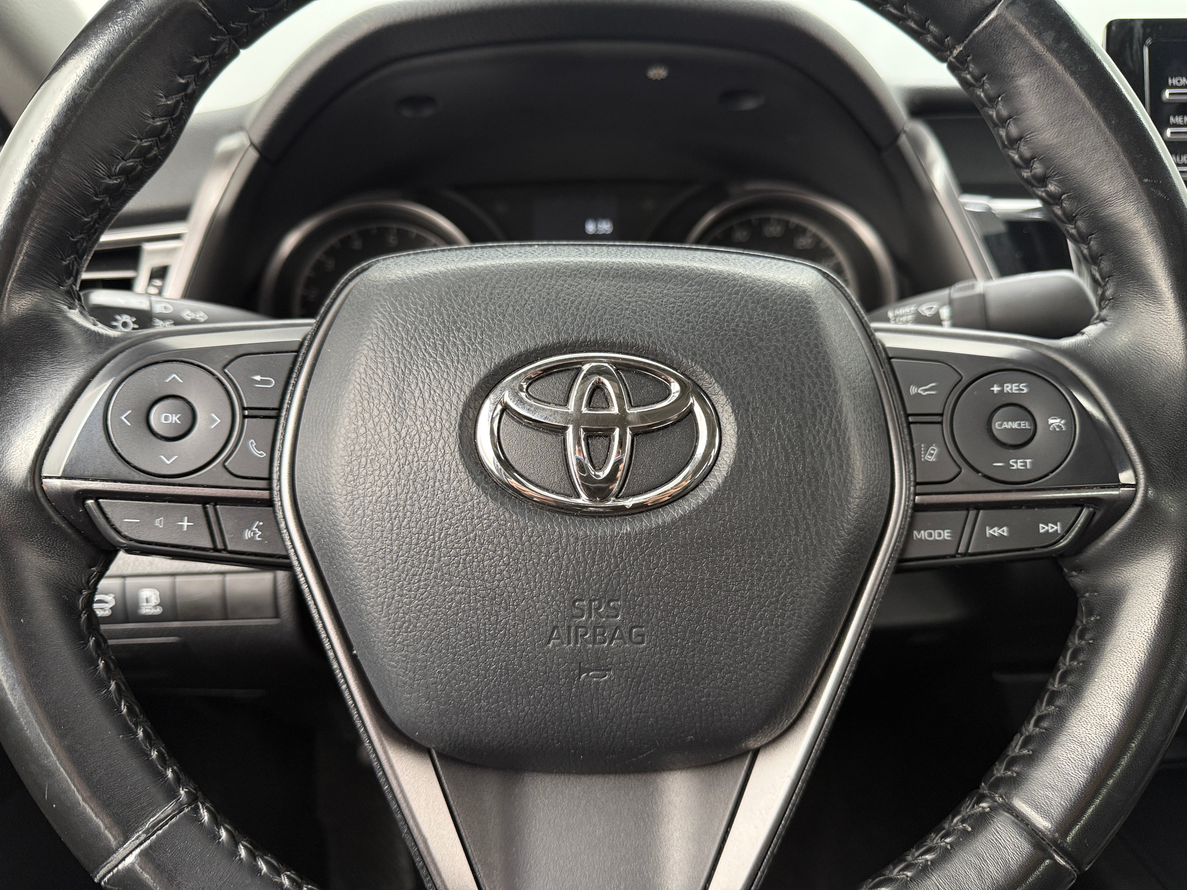 2022 Toyota Camry SE 4