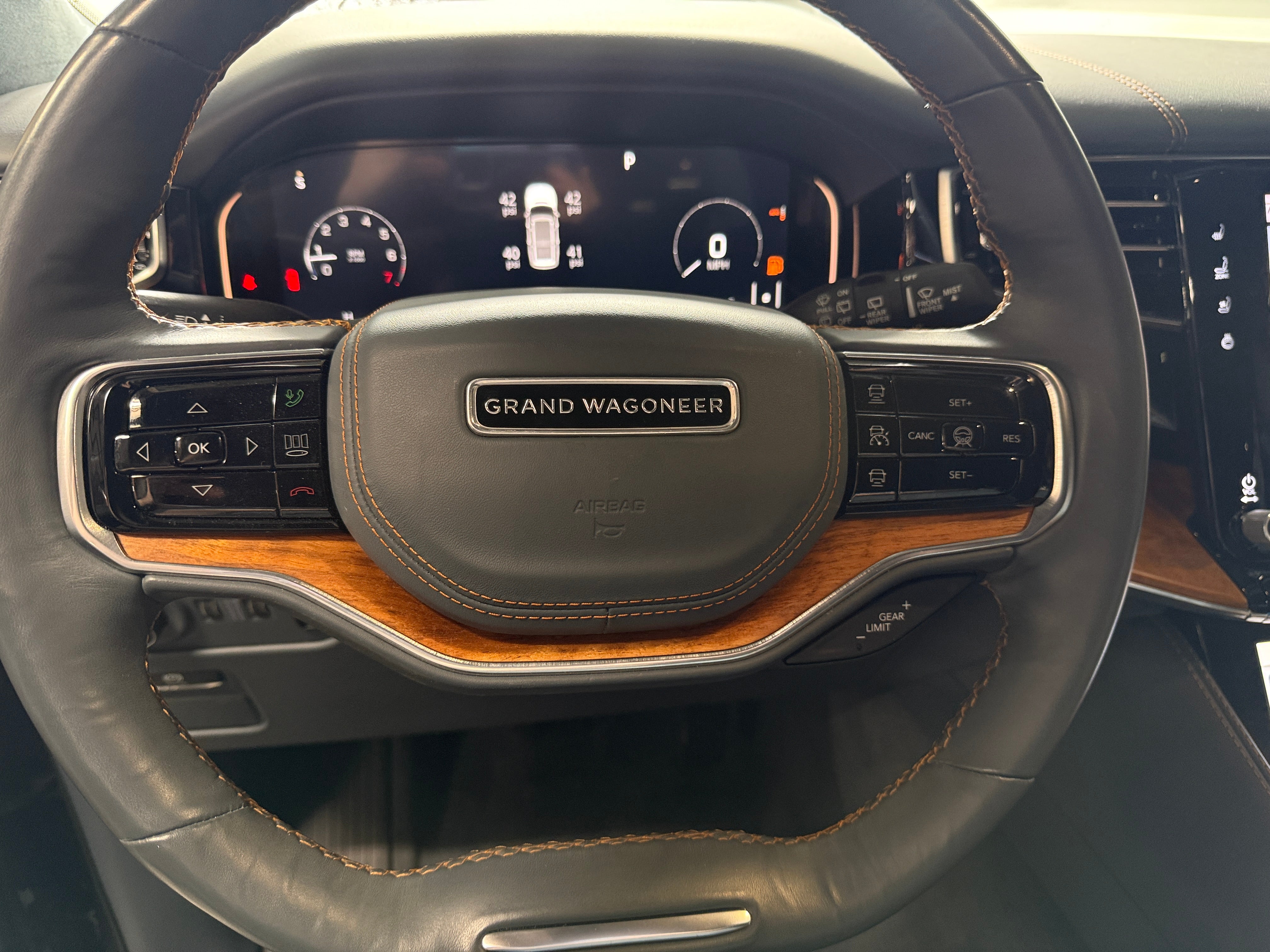 2022 Jeep Grand Wagoneer Series II 4
