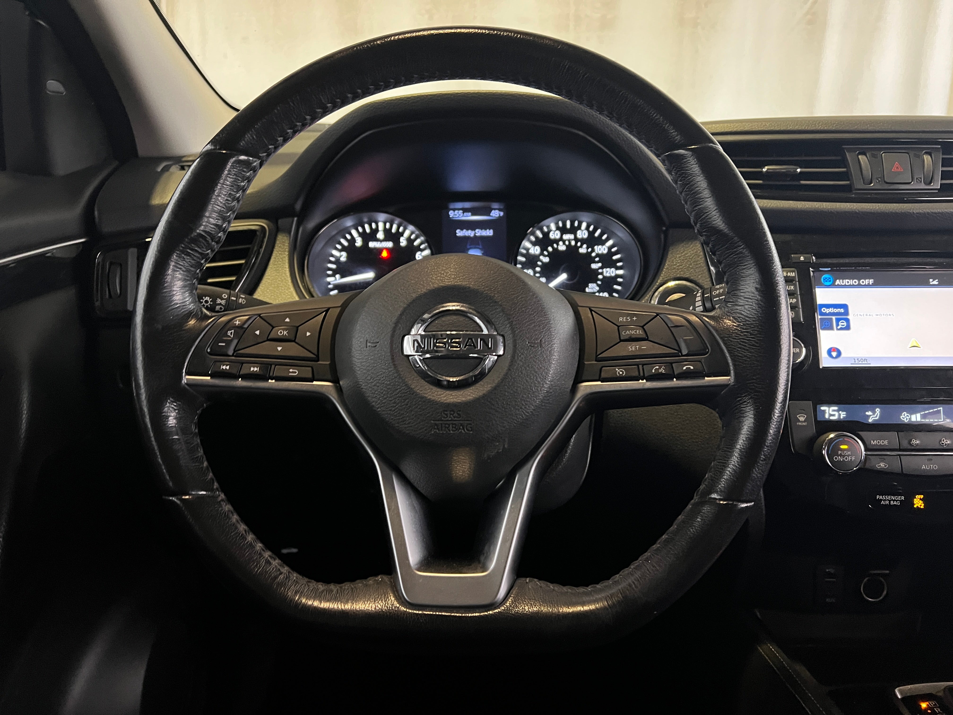 2017 Nissan Rogue Sport SL 4