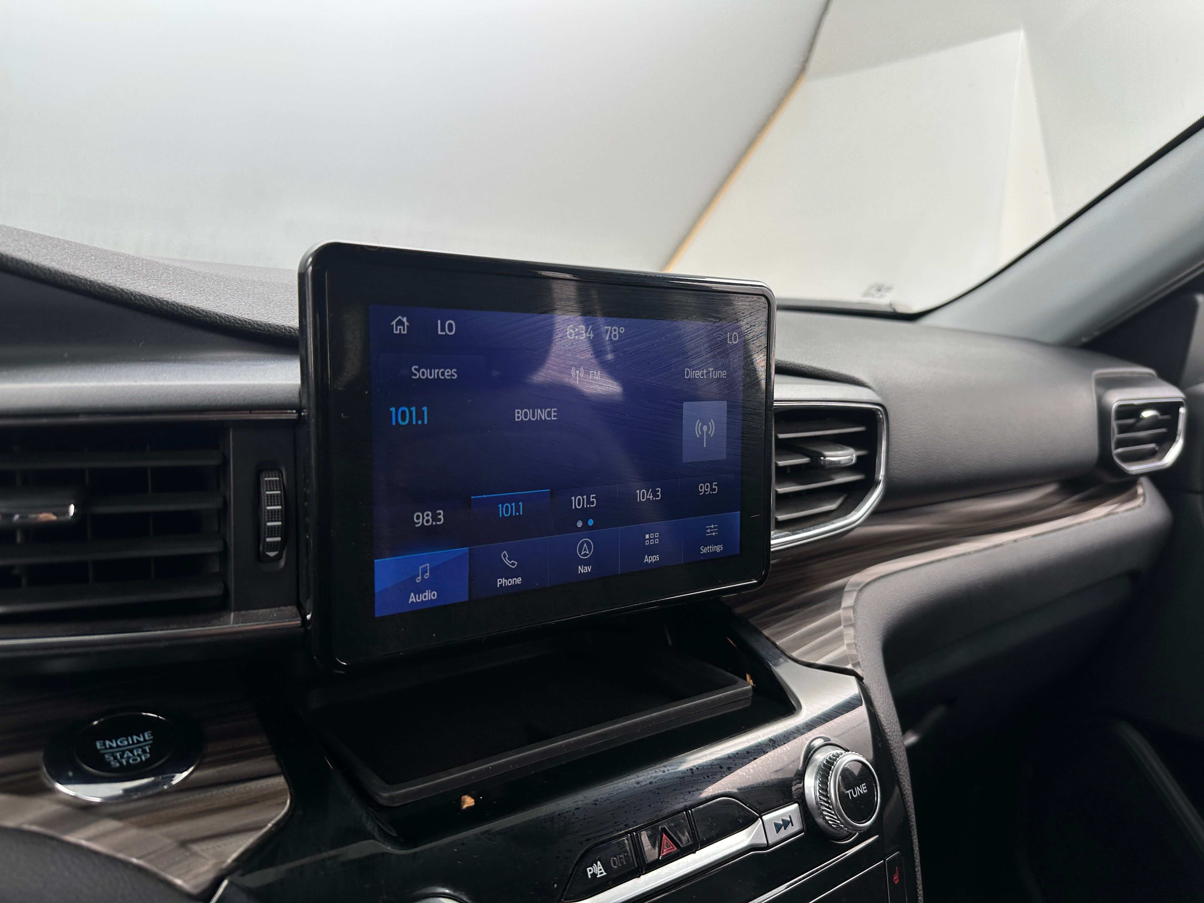 2024 Ford Explorer Limited 3