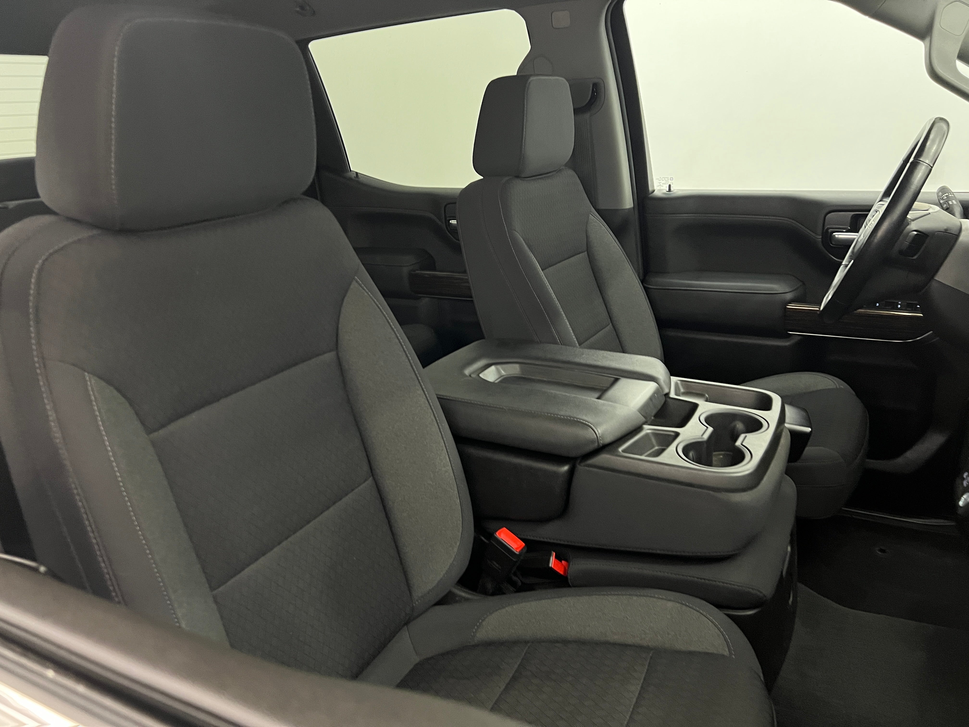 2021 GMC Sierra 1500 SLE 2