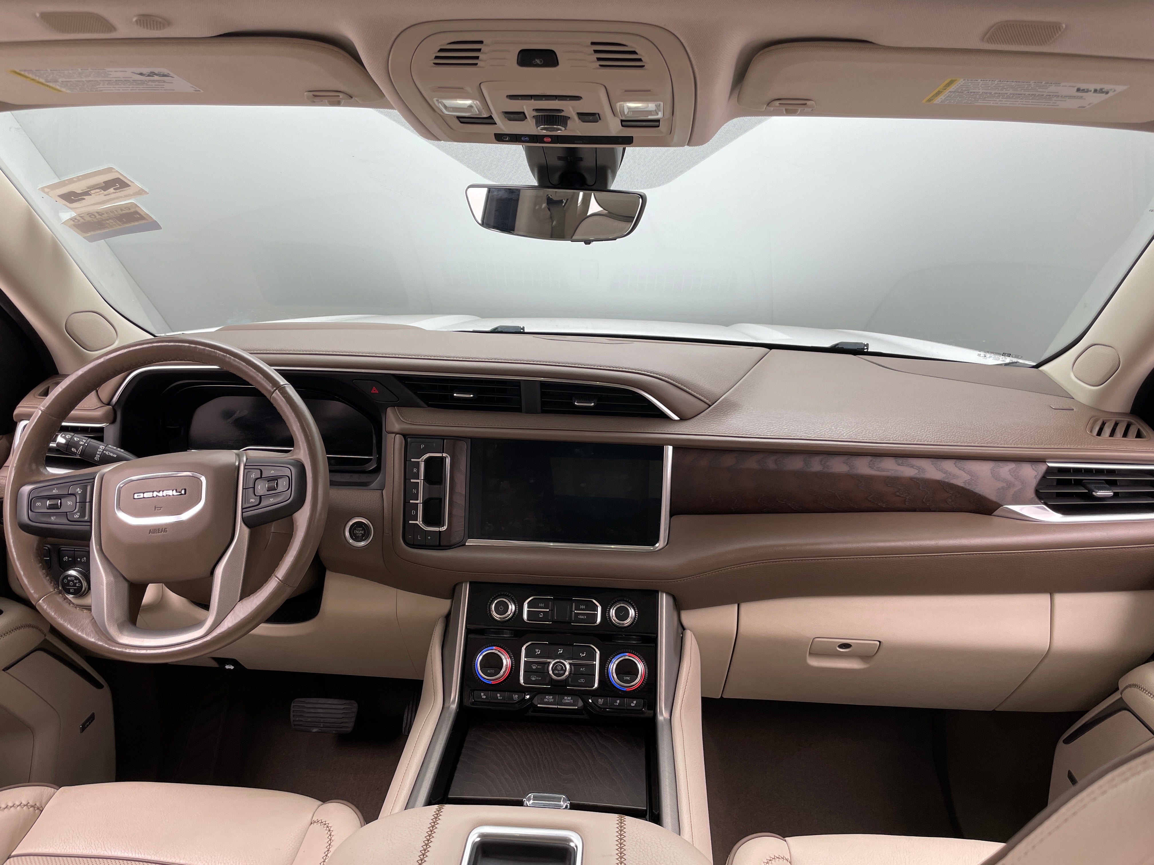 2022 GMC Yukon Denali 2