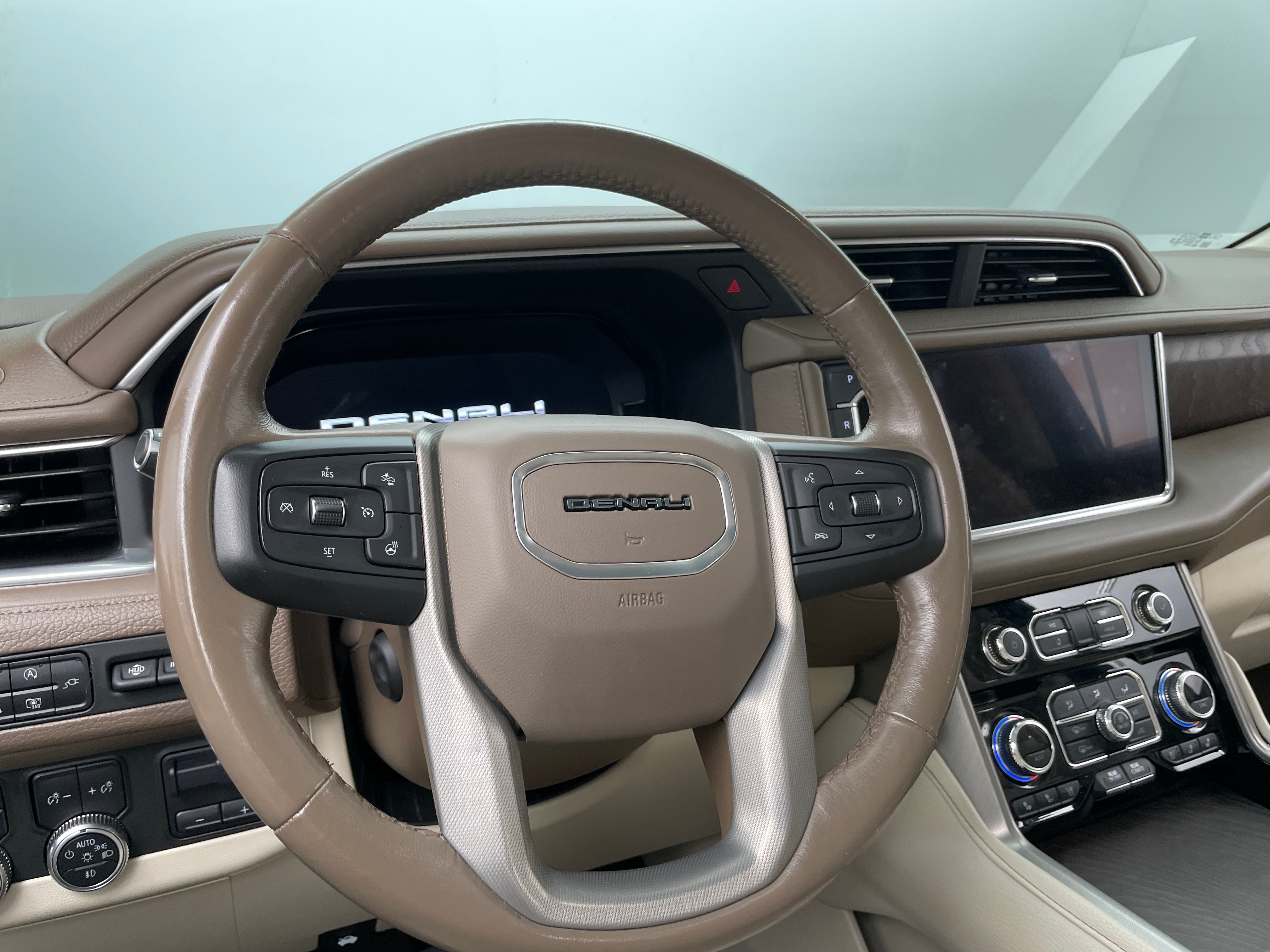2022 GMC Yukon Denali 4
