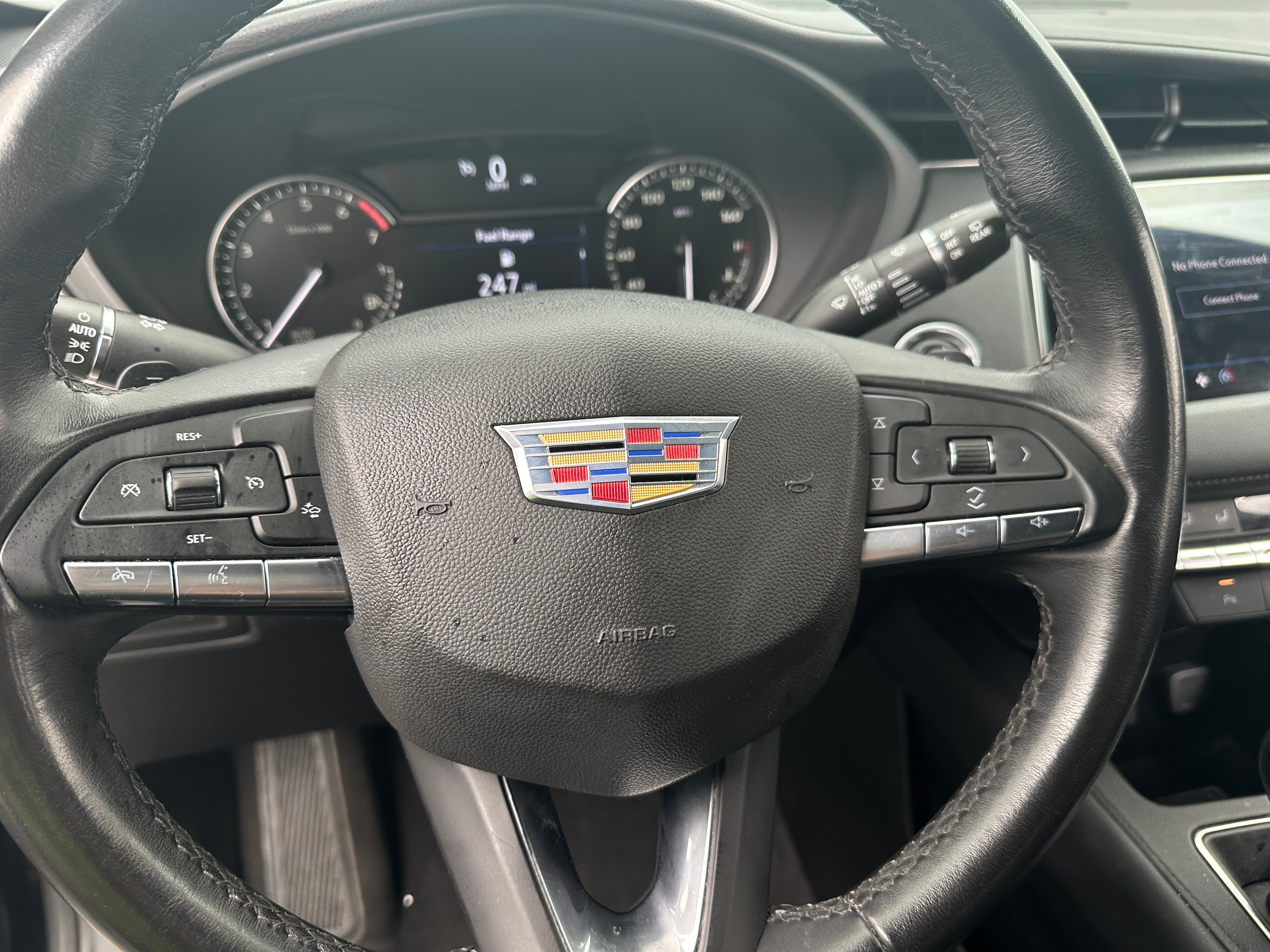 2023 Cadillac XT4 Premium Luxury 4