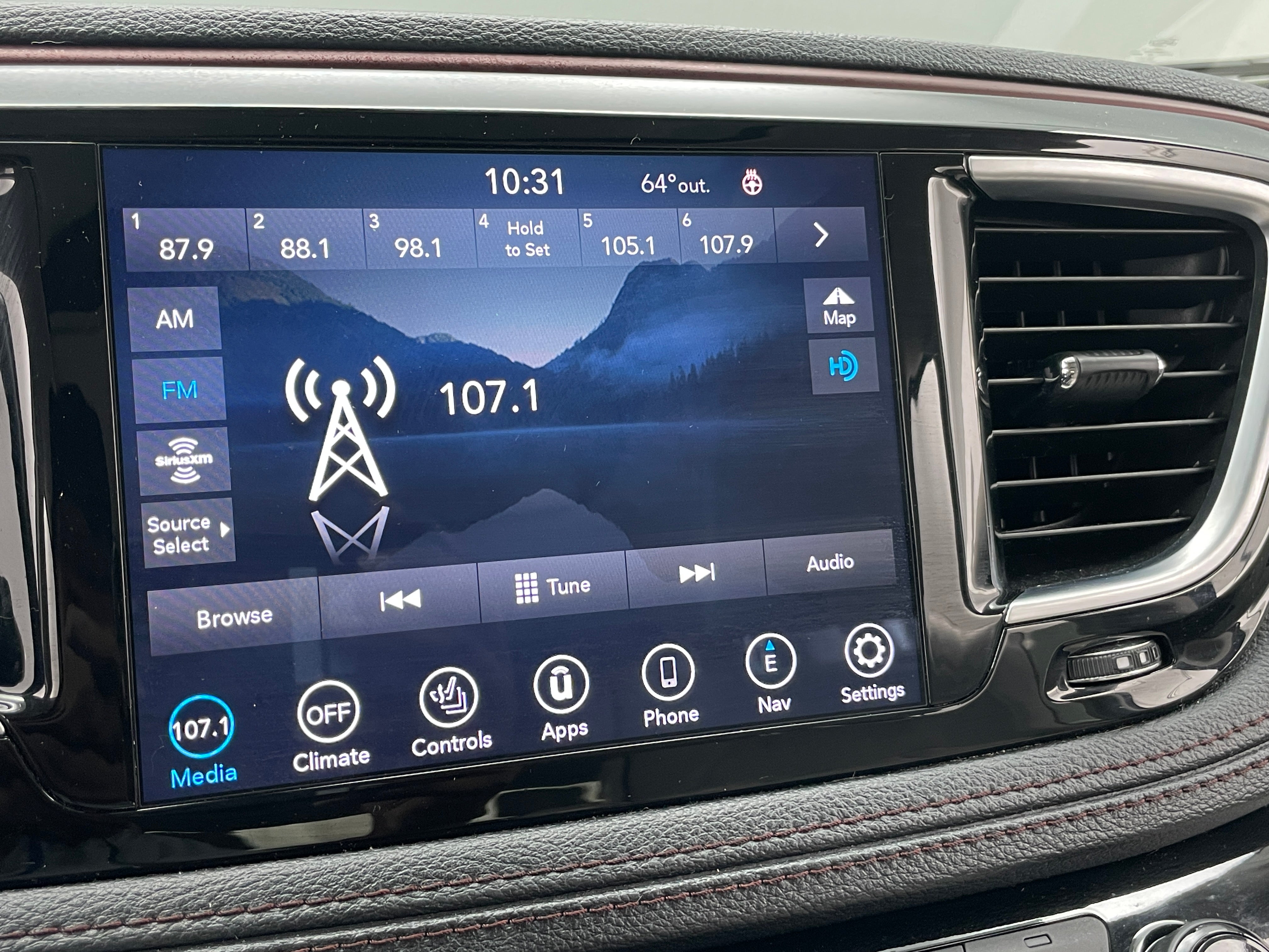 2020 Chrysler Pacifica Limited 3