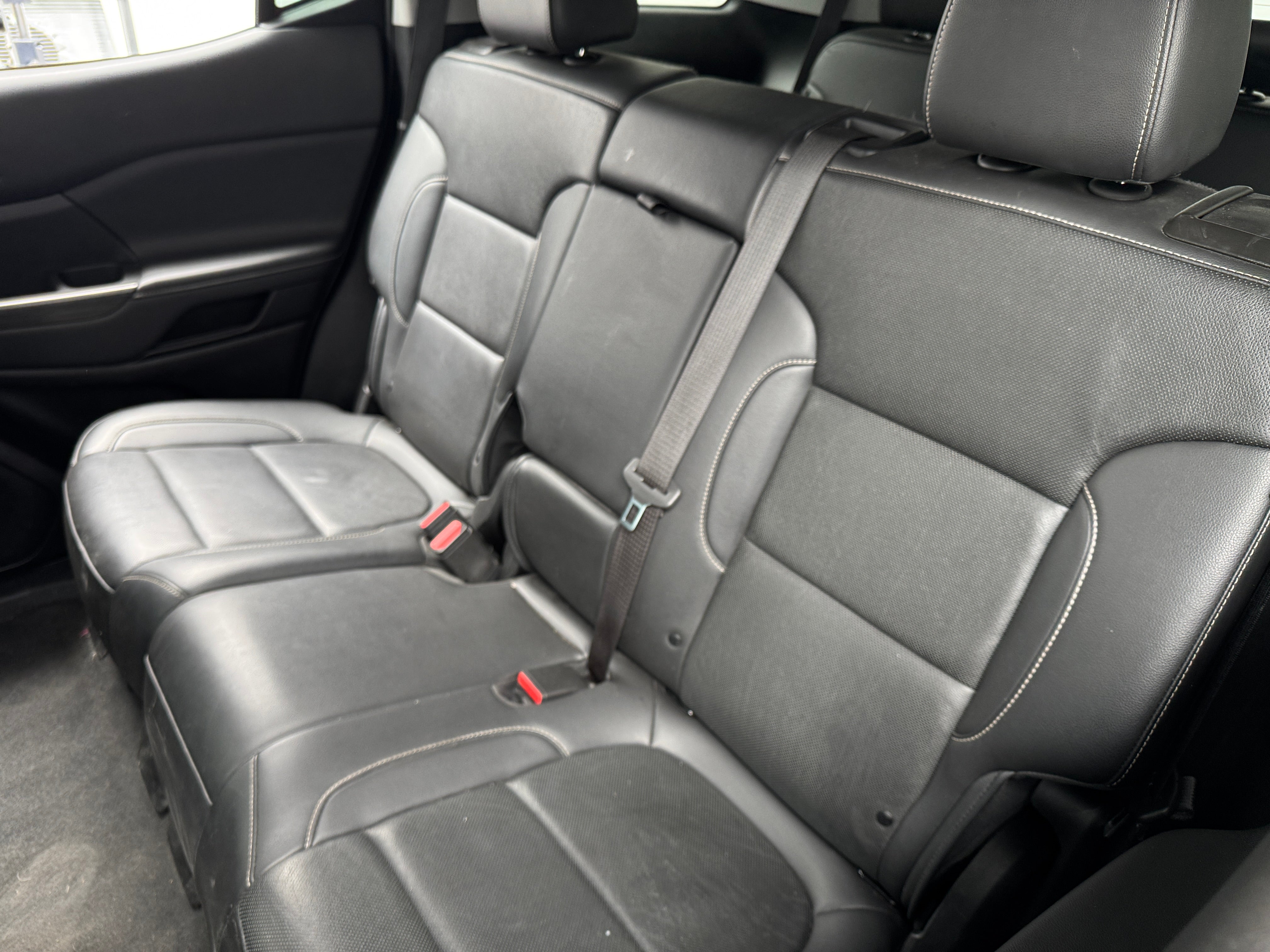 2023 GMC Acadia SLT 5
