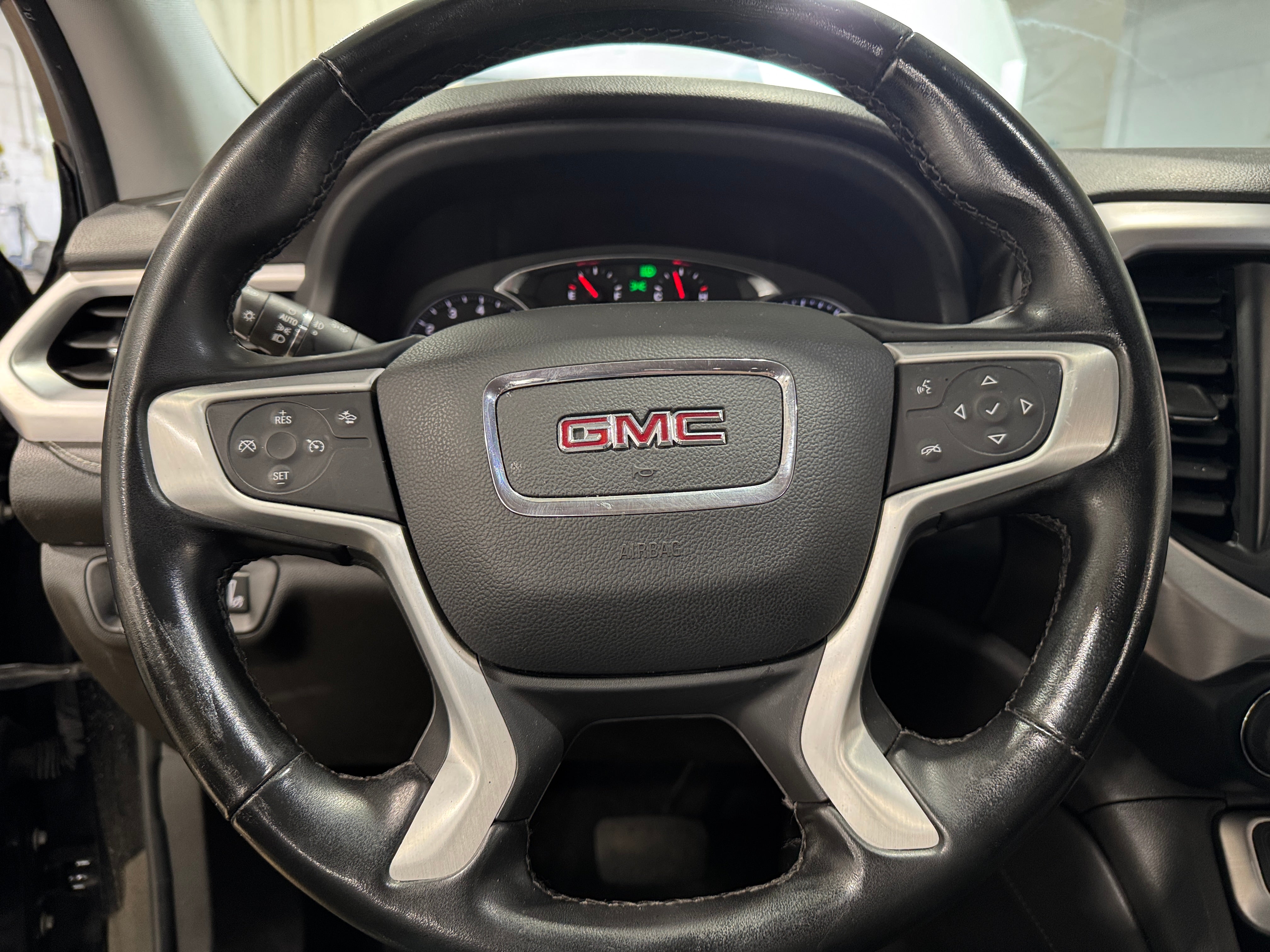 2023 GMC Acadia SLT 4
