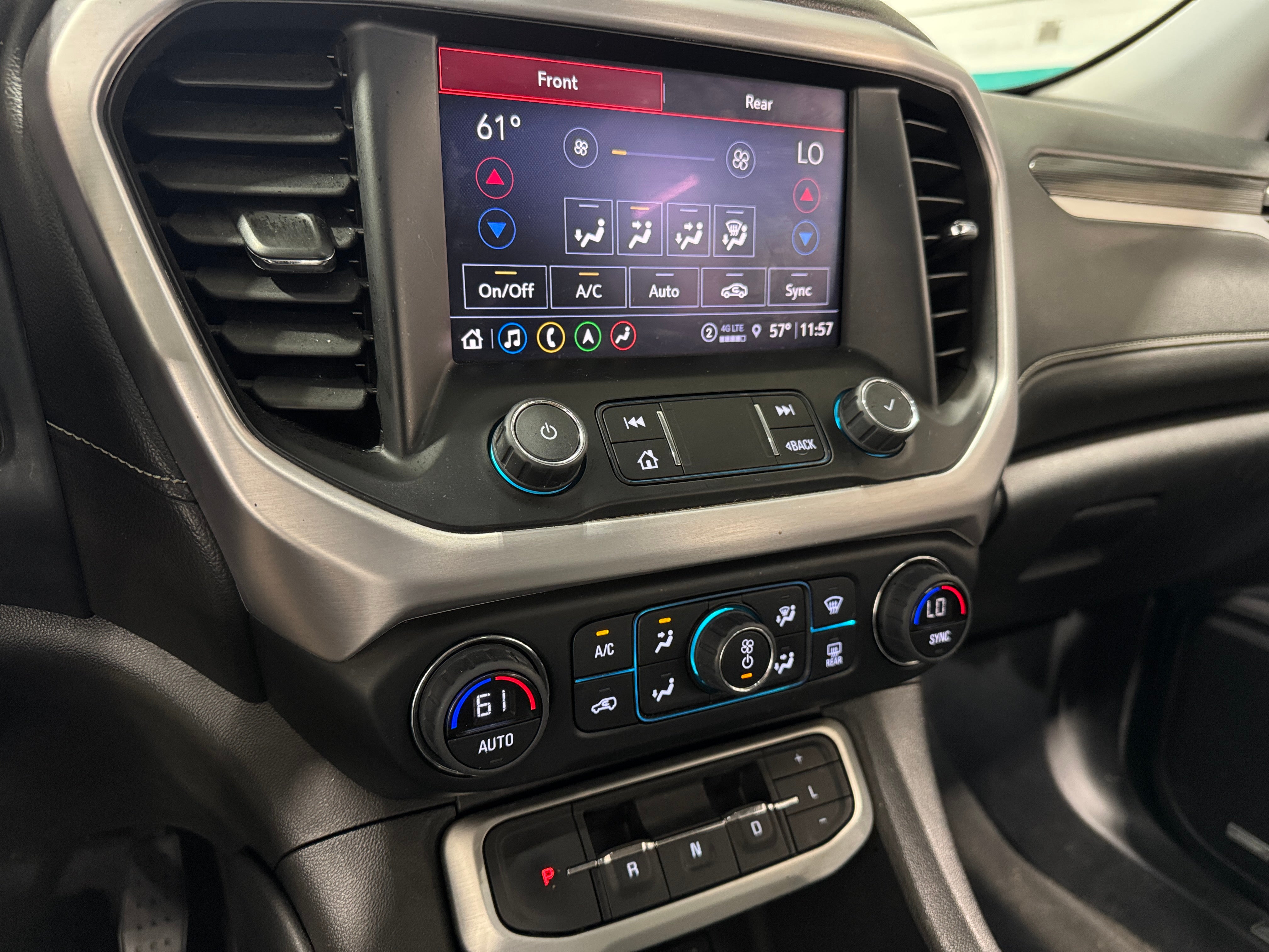2023 GMC Acadia SLT 3
