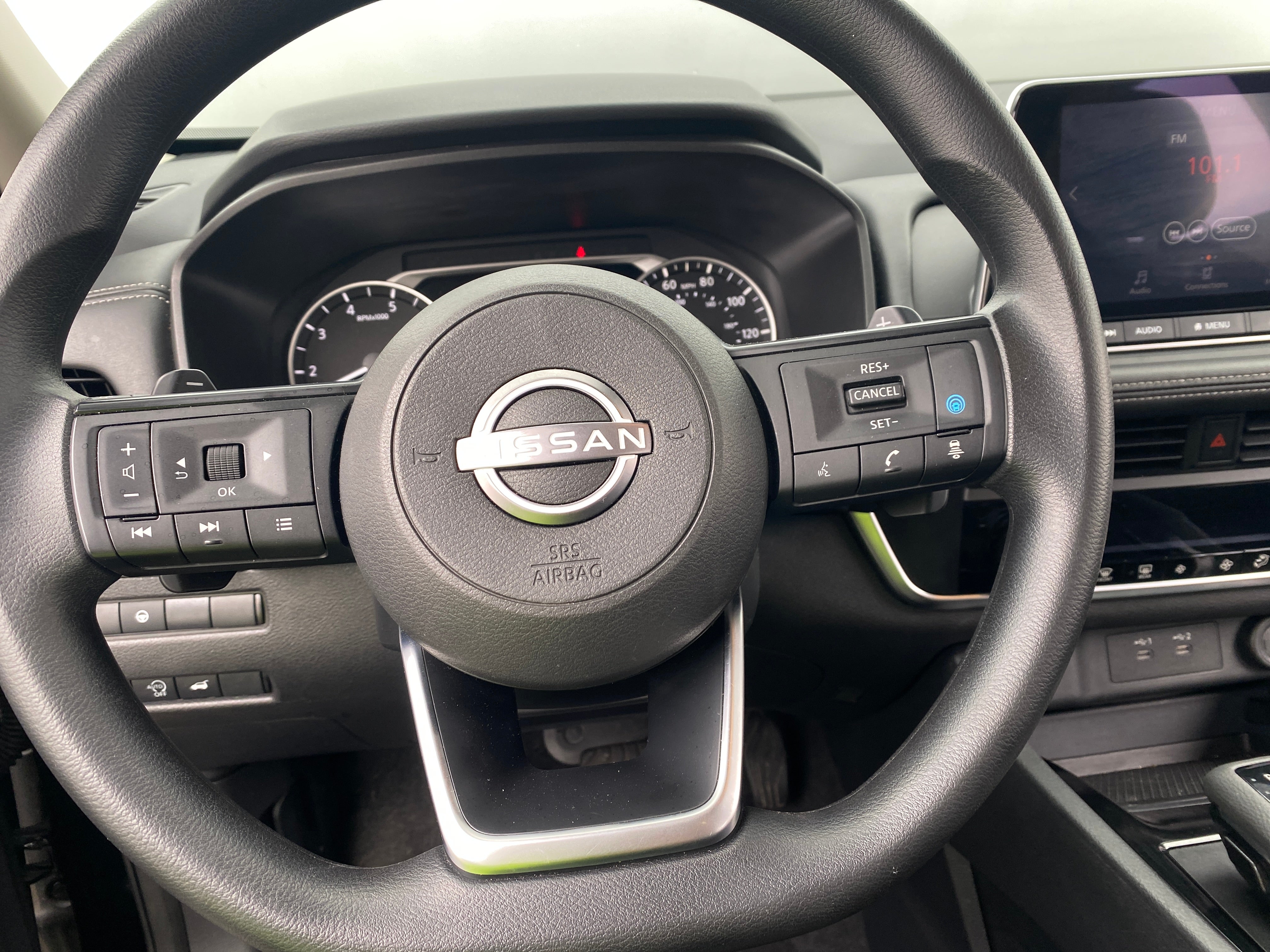 2024 Nissan Rogue SV 5