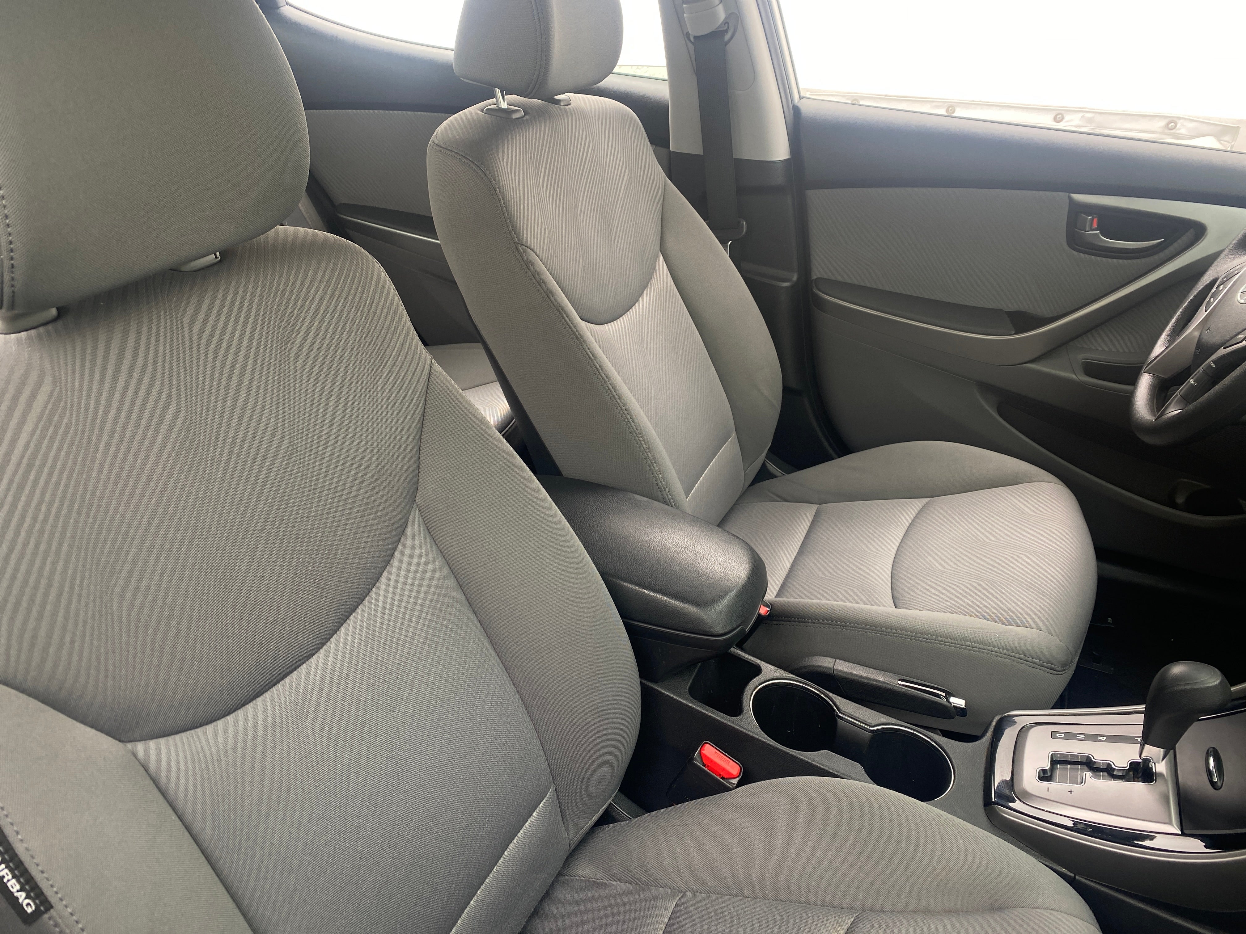 2013 Hyundai Elantra GLS 2