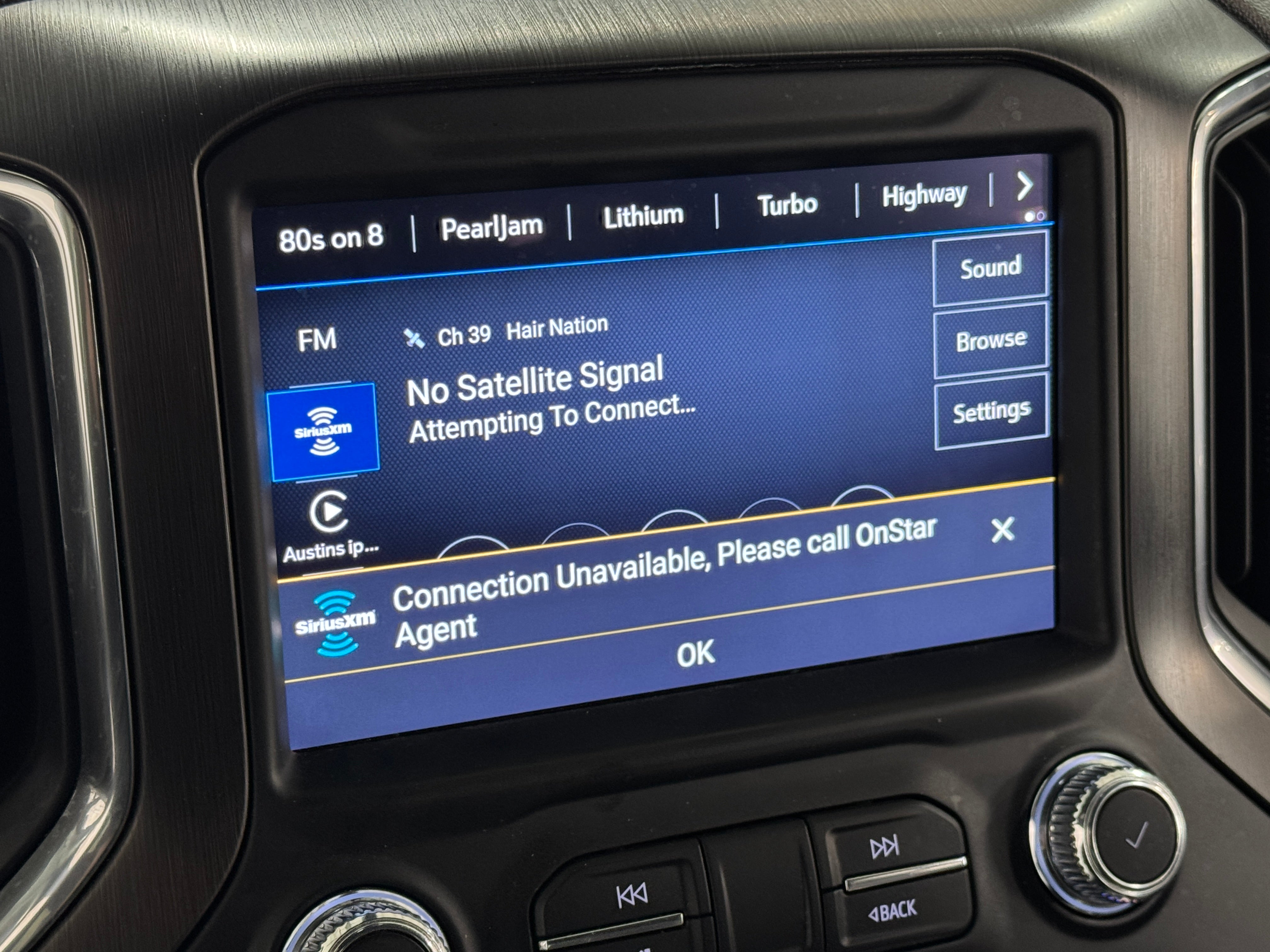 2022 GMC Sierra 1500 AT4 3