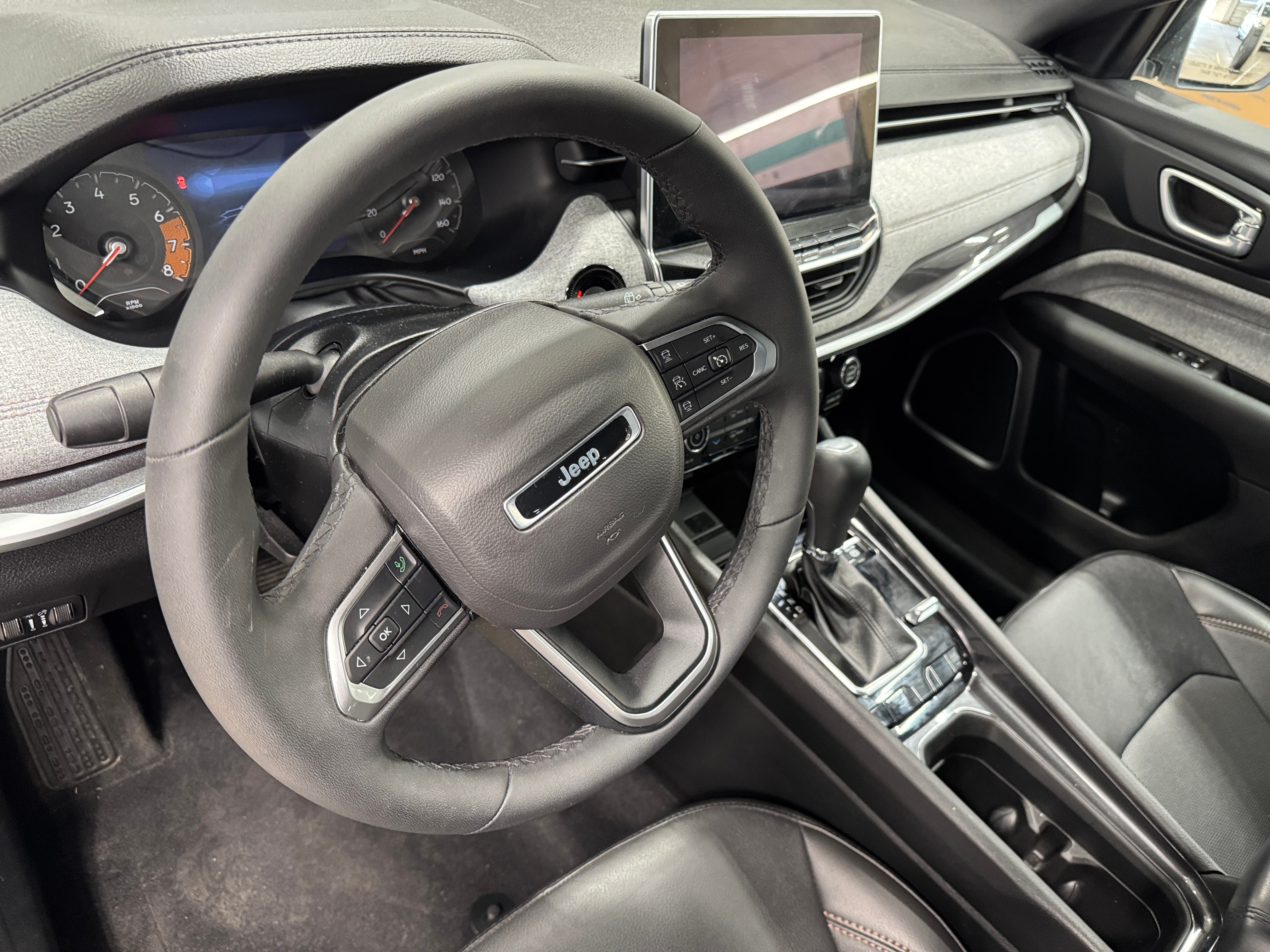 2023 Jeep Compass Latitude 2