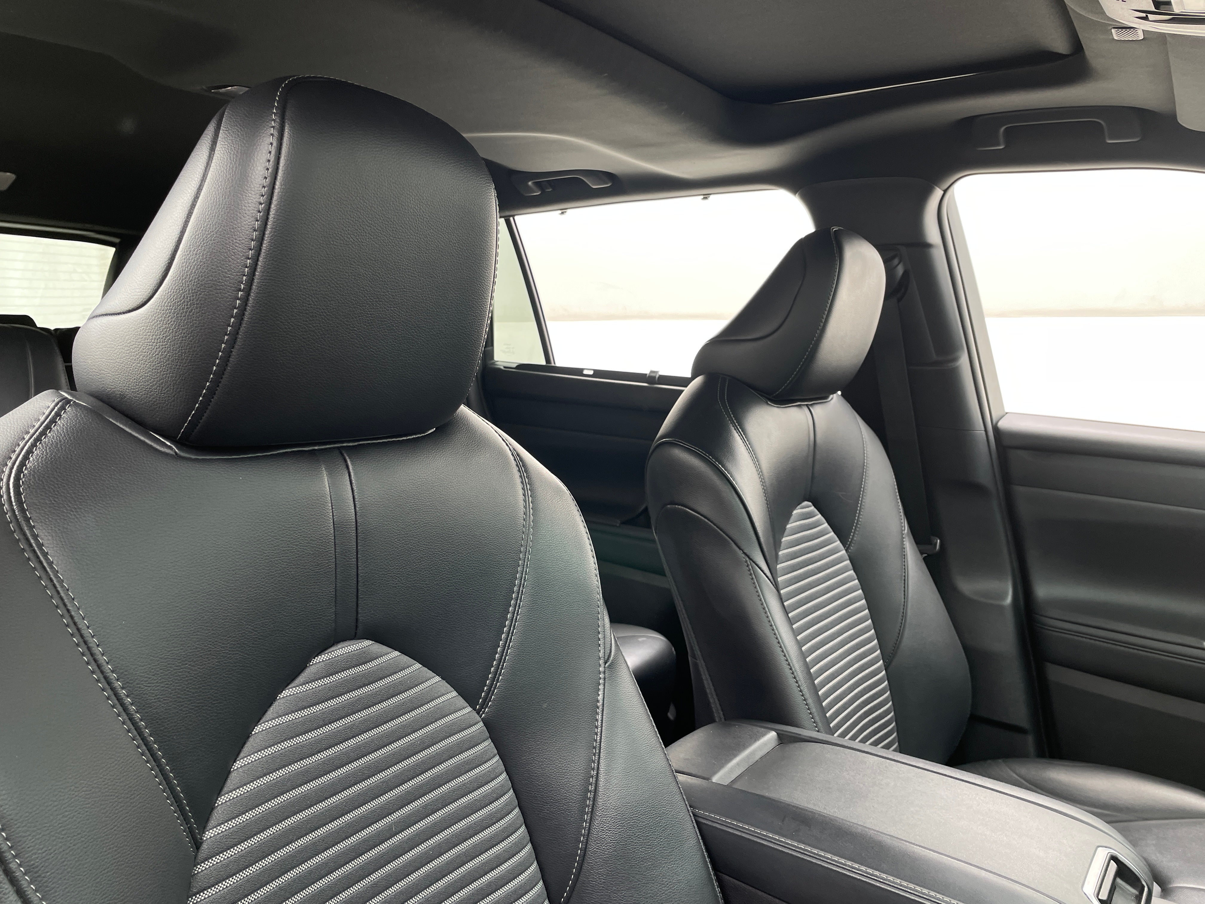 2022 Toyota Highlander XSE 2