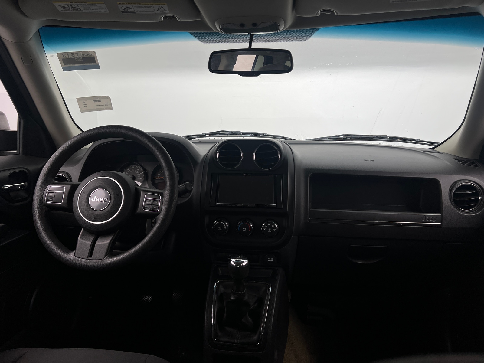 Thumbnail: 2016 Jeep Patriot - 3