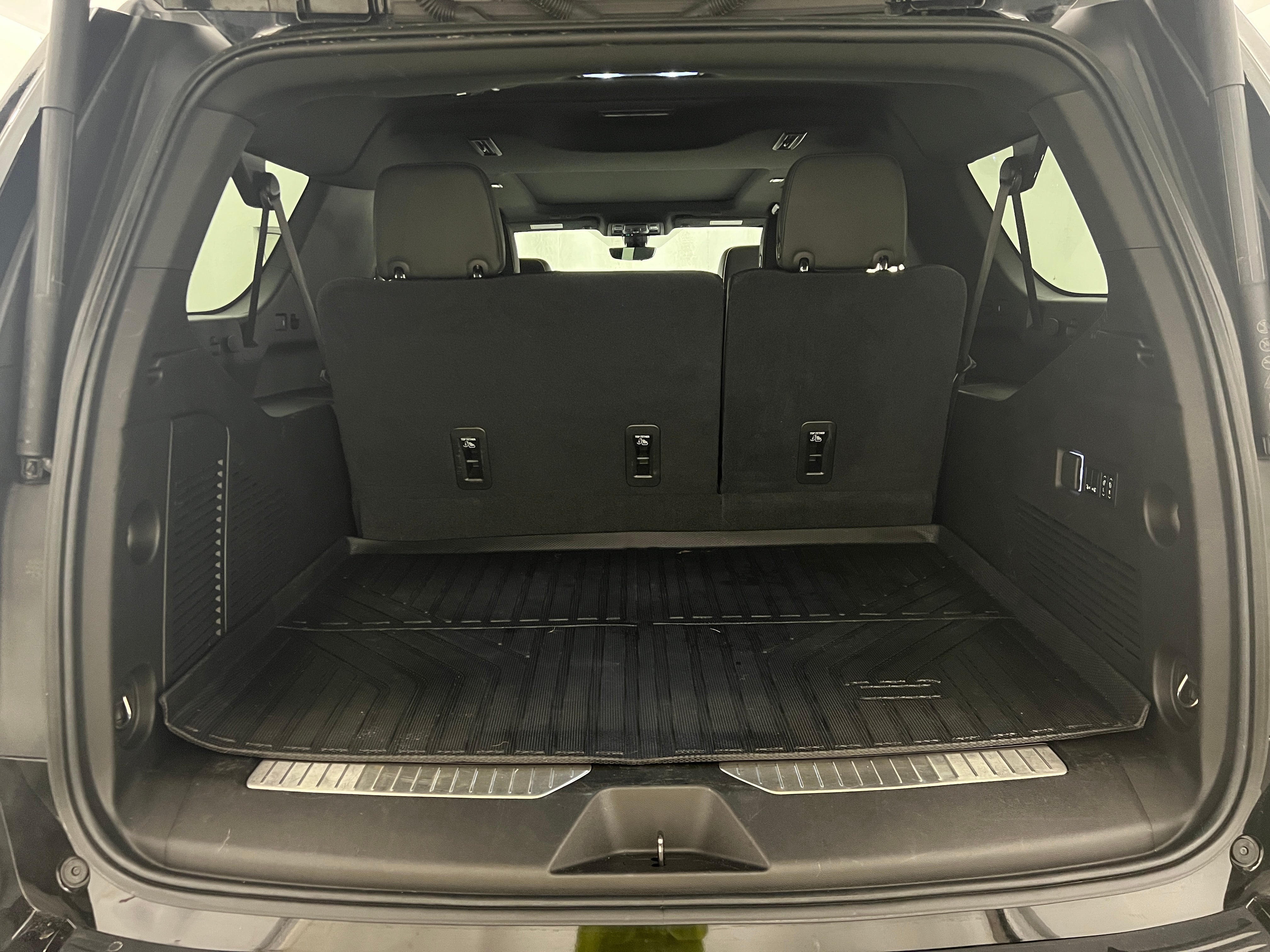 2021 Chevrolet Suburban Premier 6