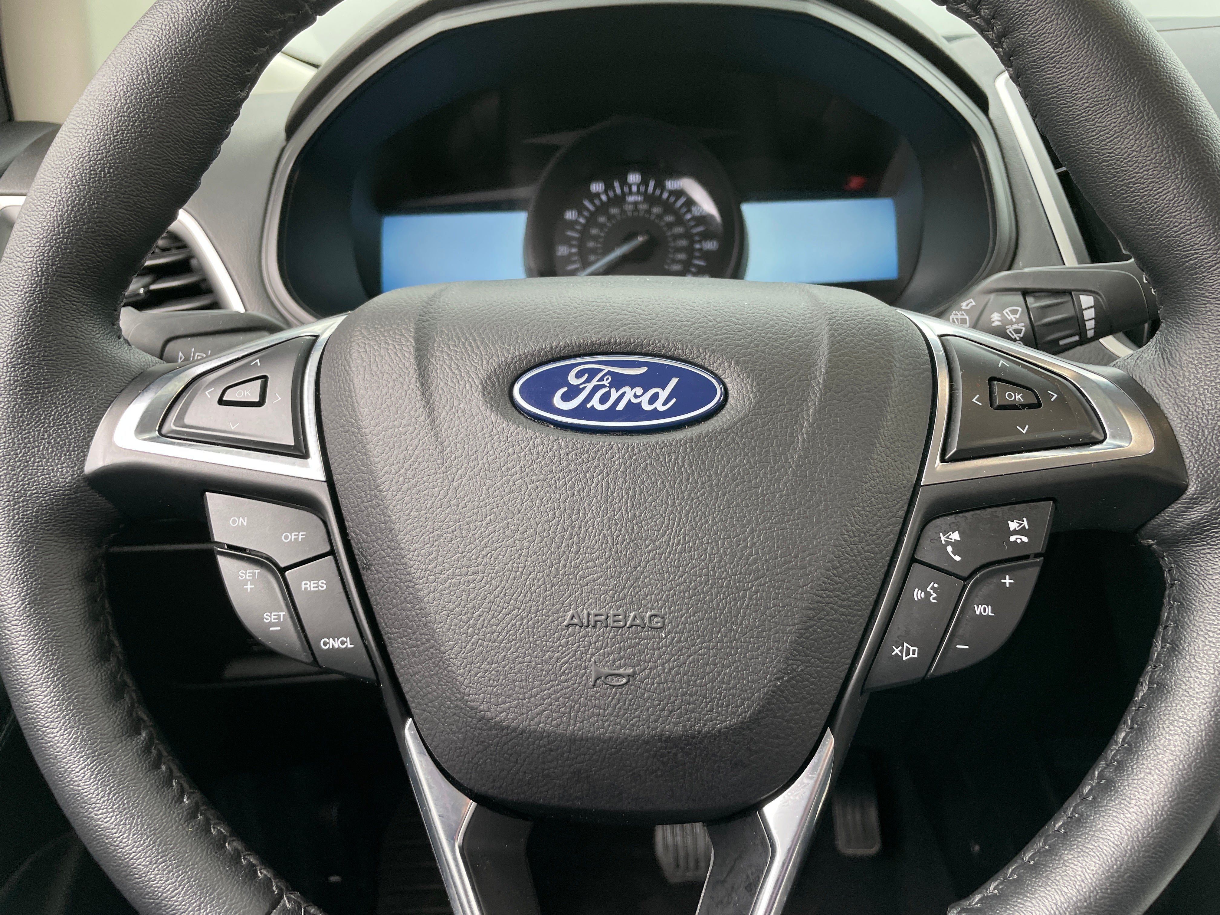 2022 Ford Edge SEL 4
