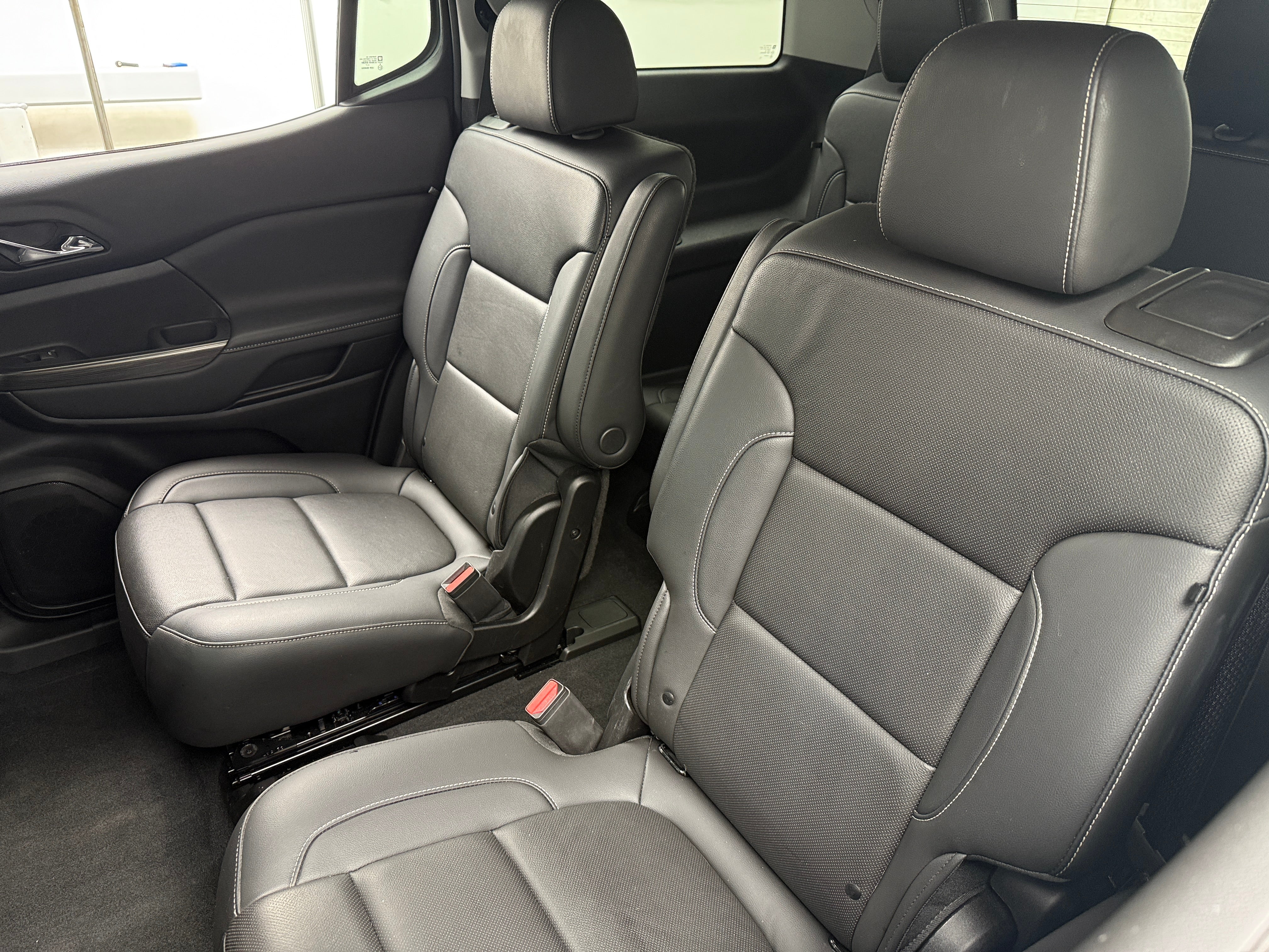 2023 GMC Acadia SLT 5