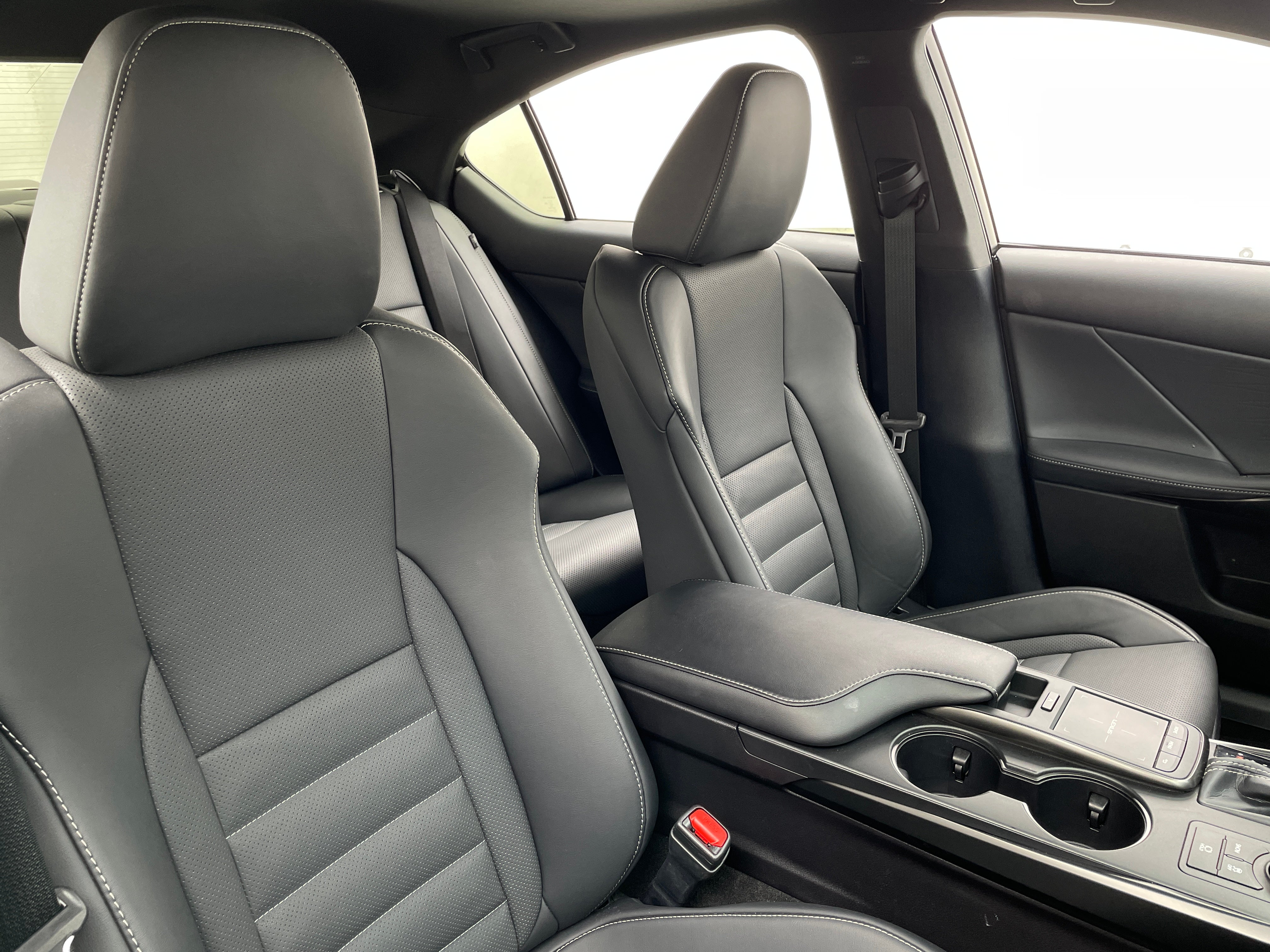 2023 Lexus IS 350 2