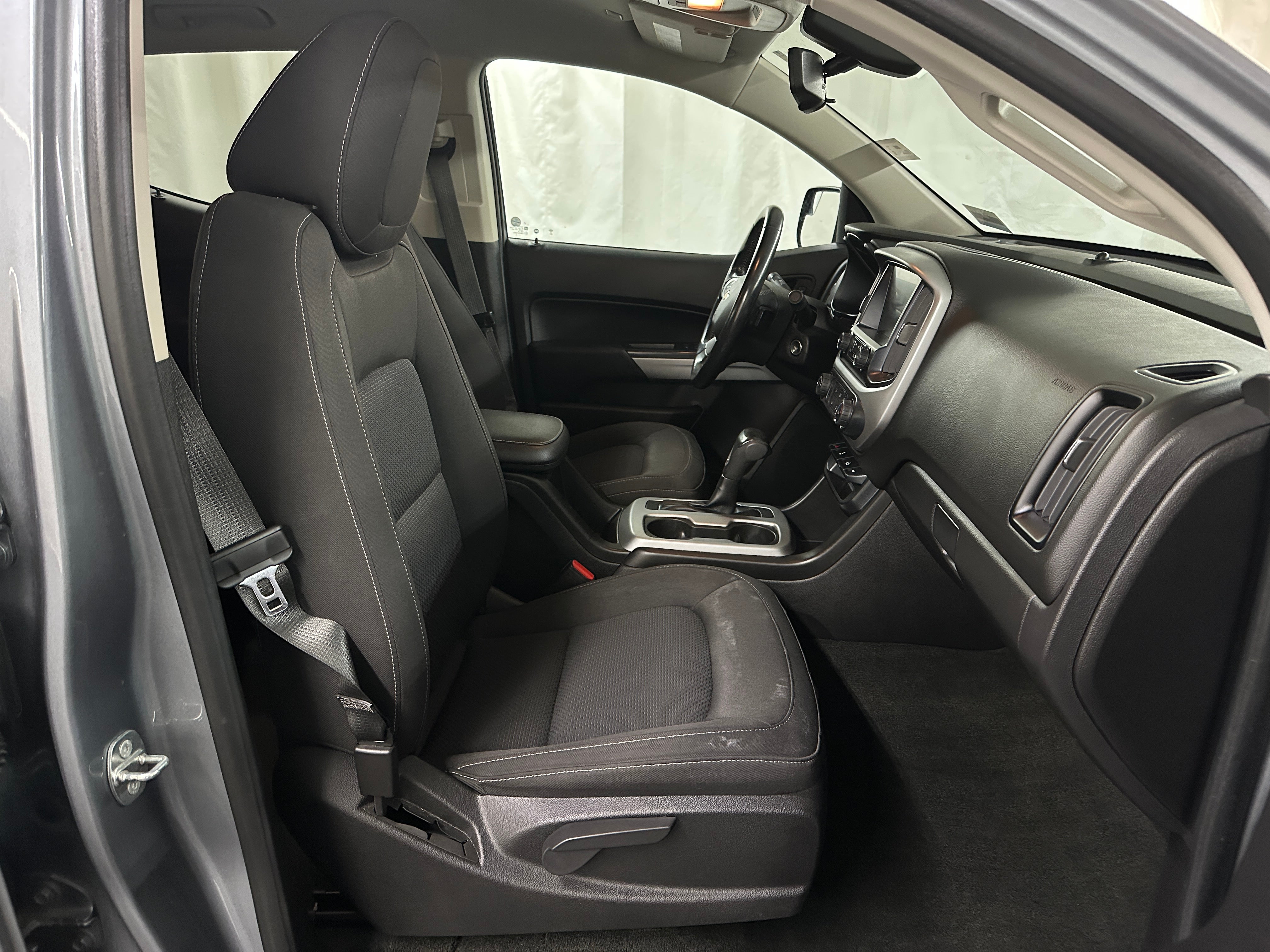 2018 Chevrolet Colorado LT 2
