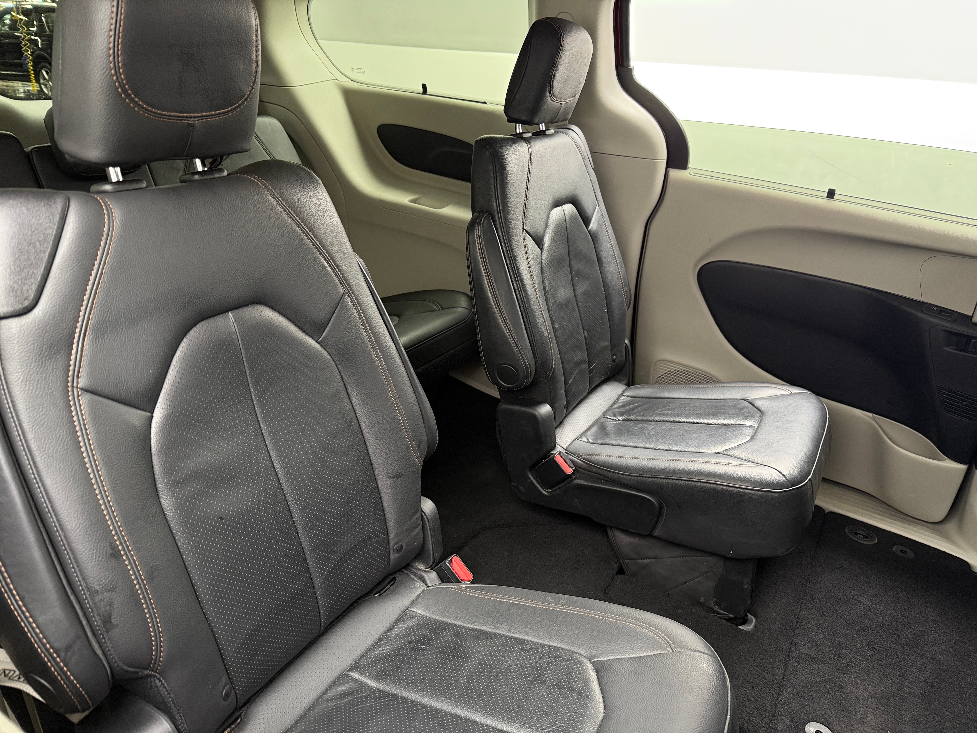 2020 Chrysler Pacifica Touring L 5