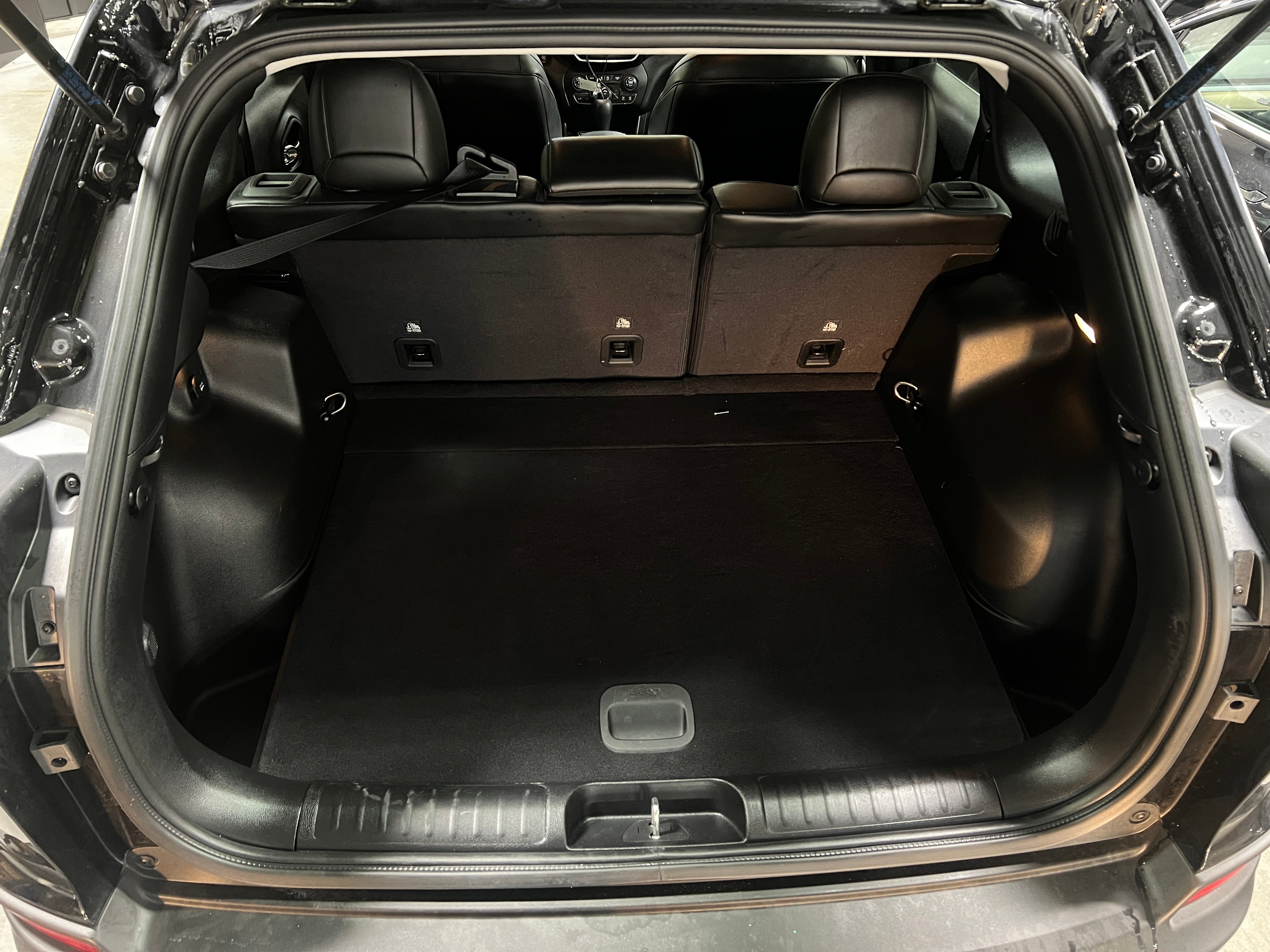 2021 Jeep Cherokee Latitude 6