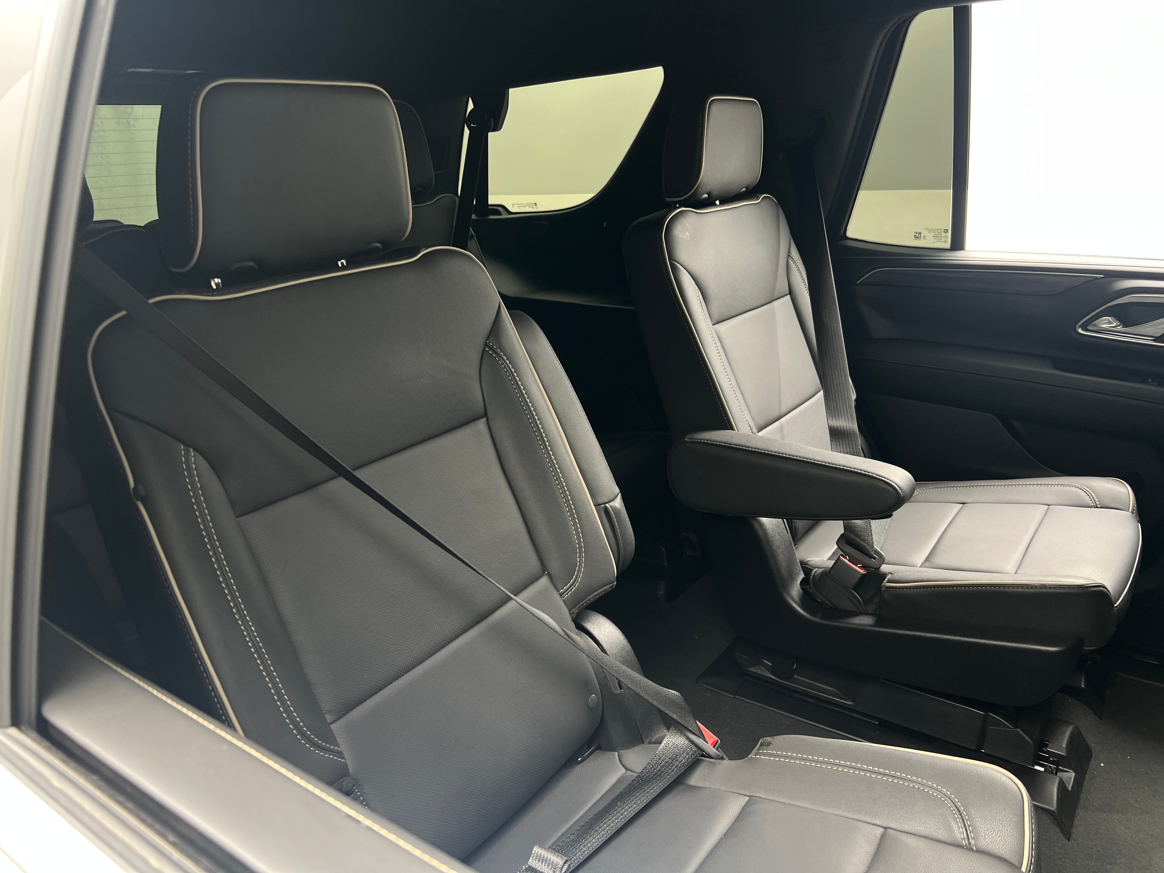 2024 GMC Yukon SLT 5