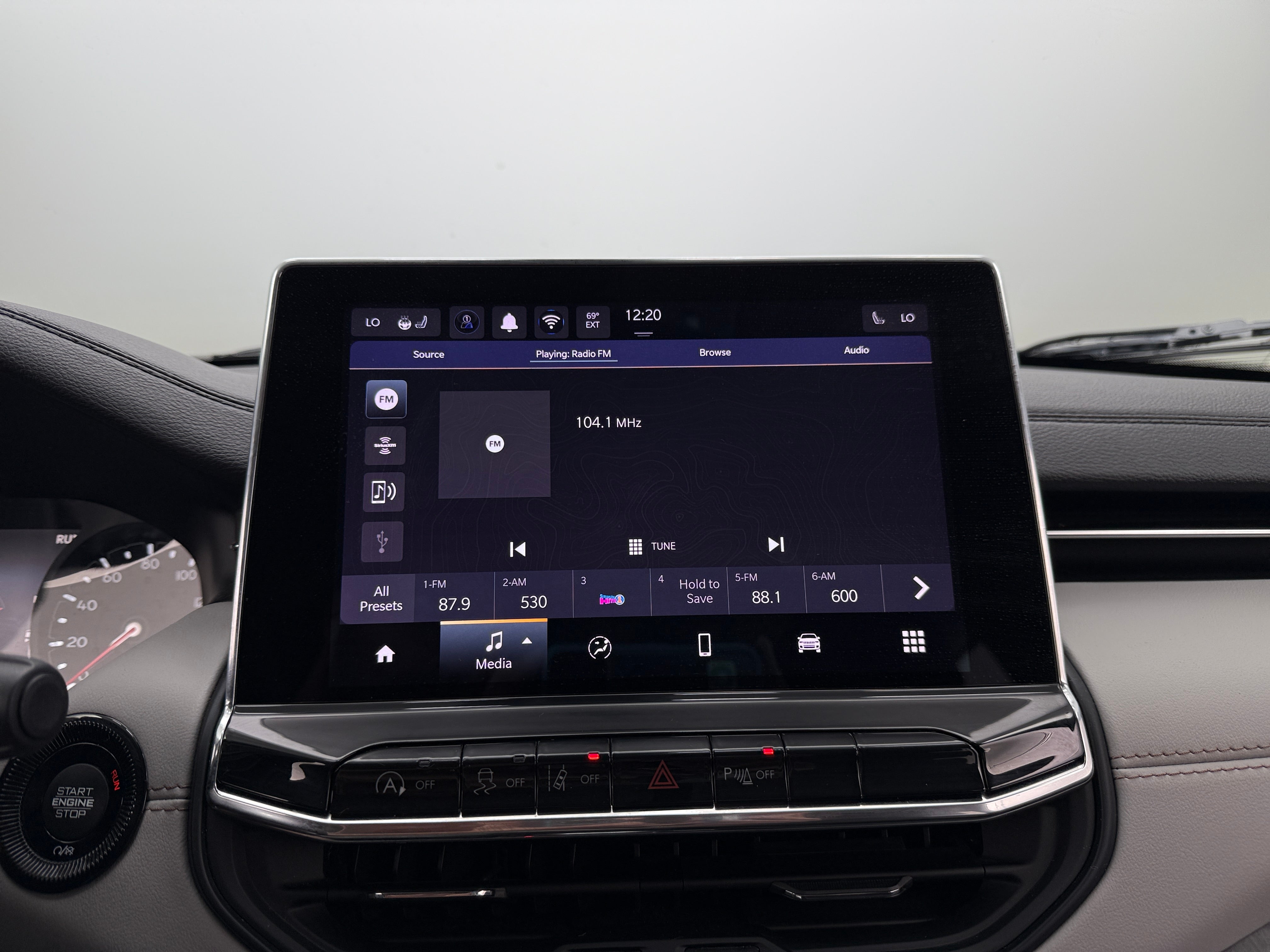 2022 Jeep Compass Limited 3