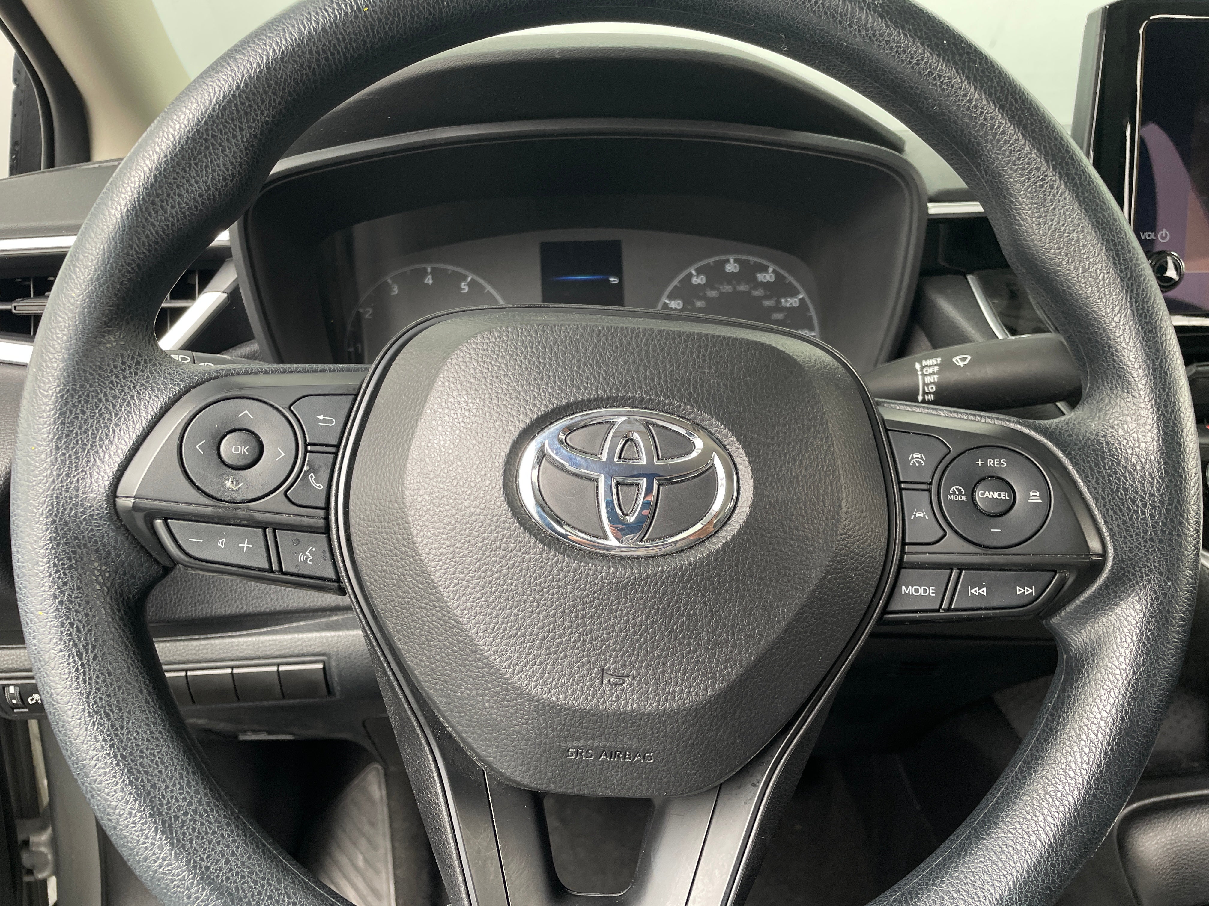 2024 Toyota Corolla LE 5