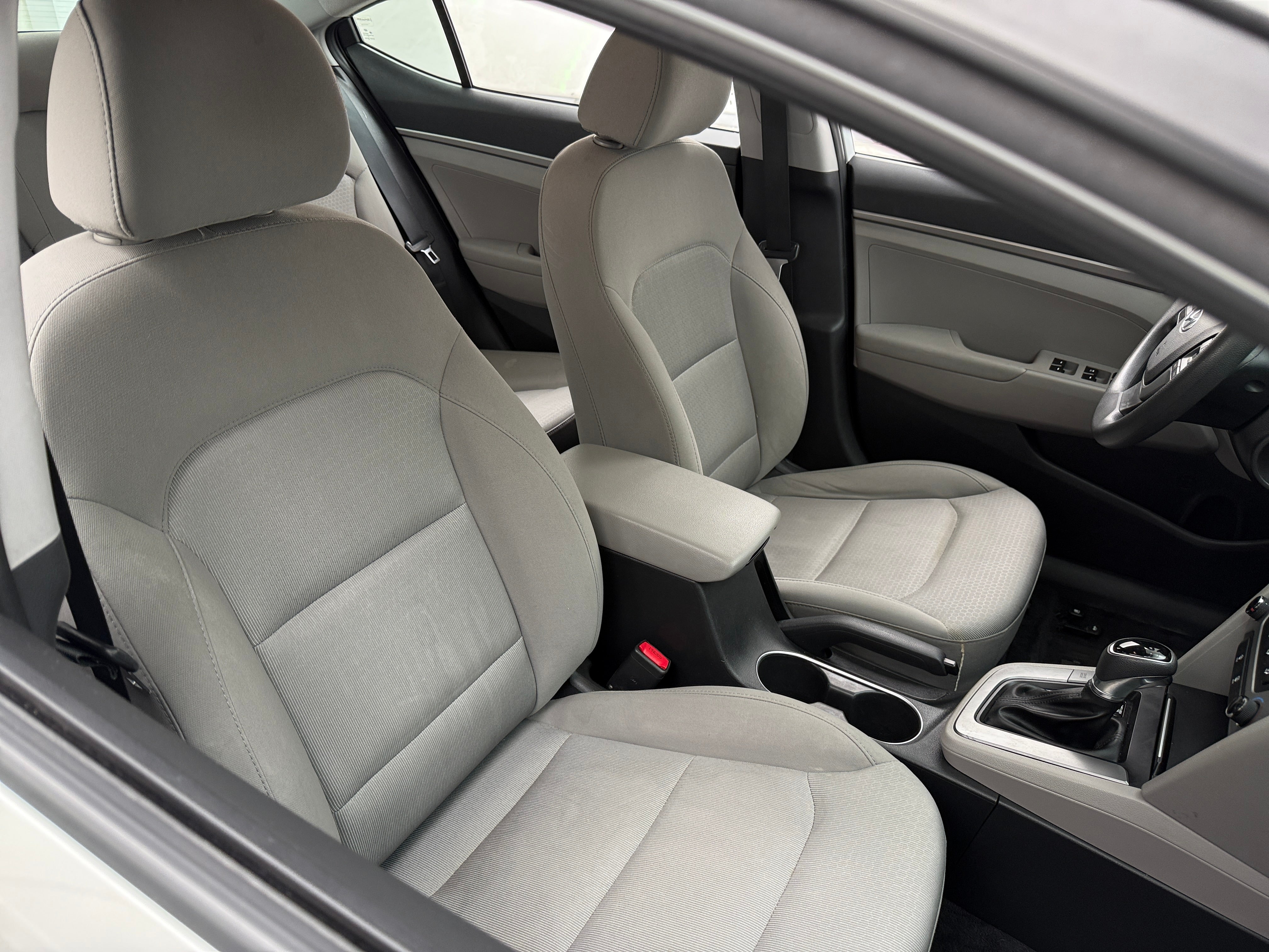 2017 Hyundai Elantra SE 2