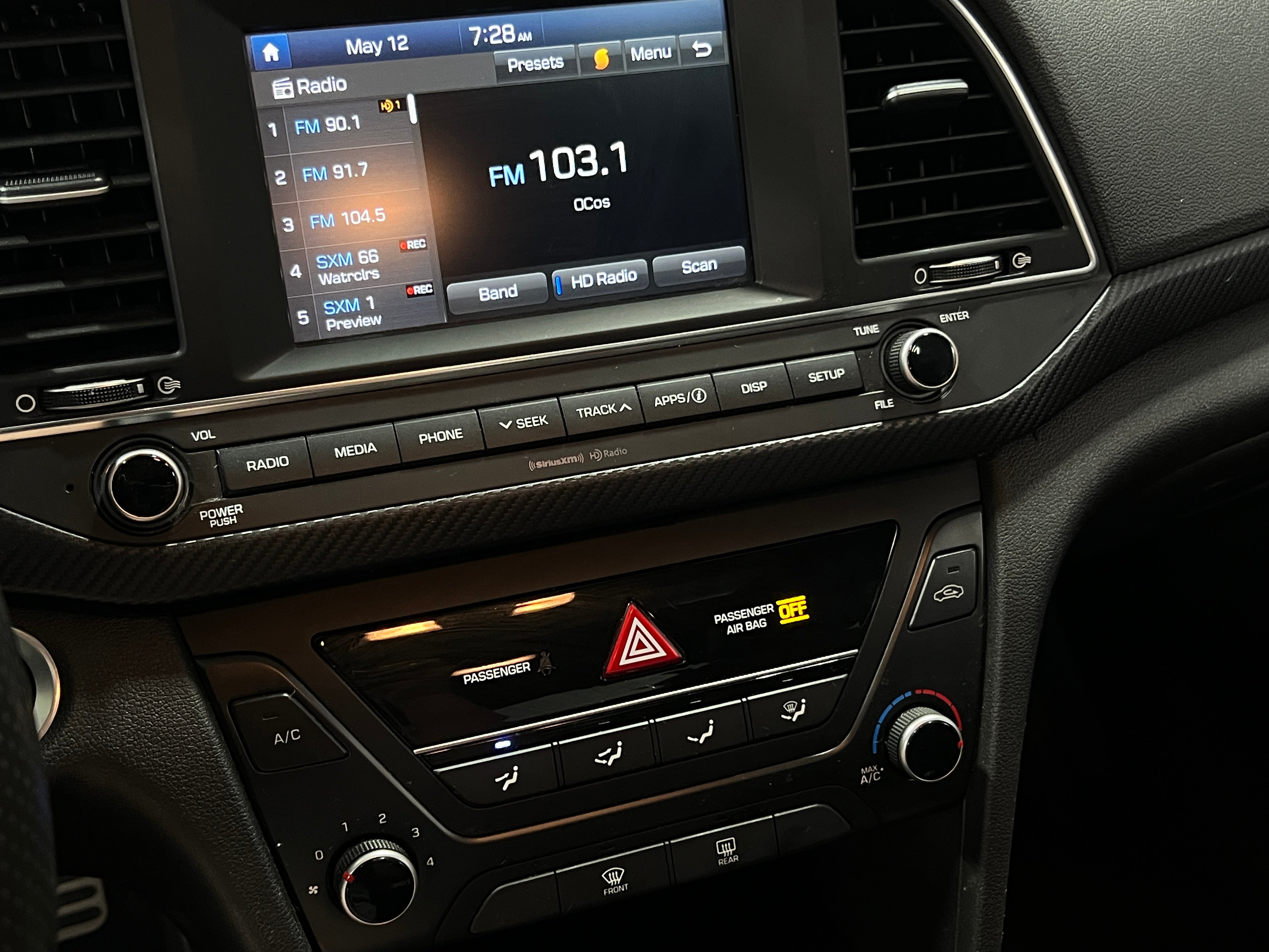 2018 Hyundai Elantra Sport 3