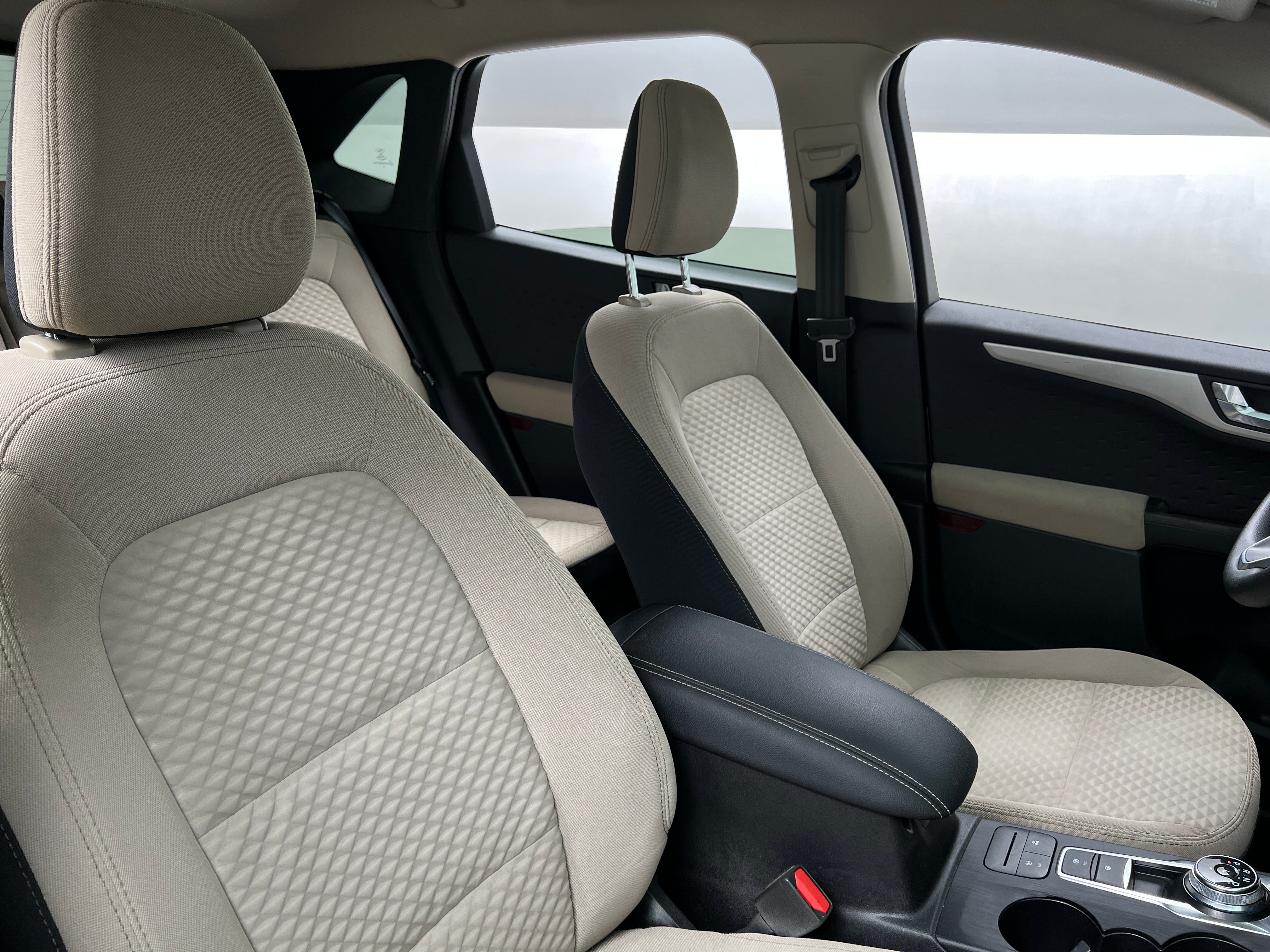 2020 Ford Escape SE 2