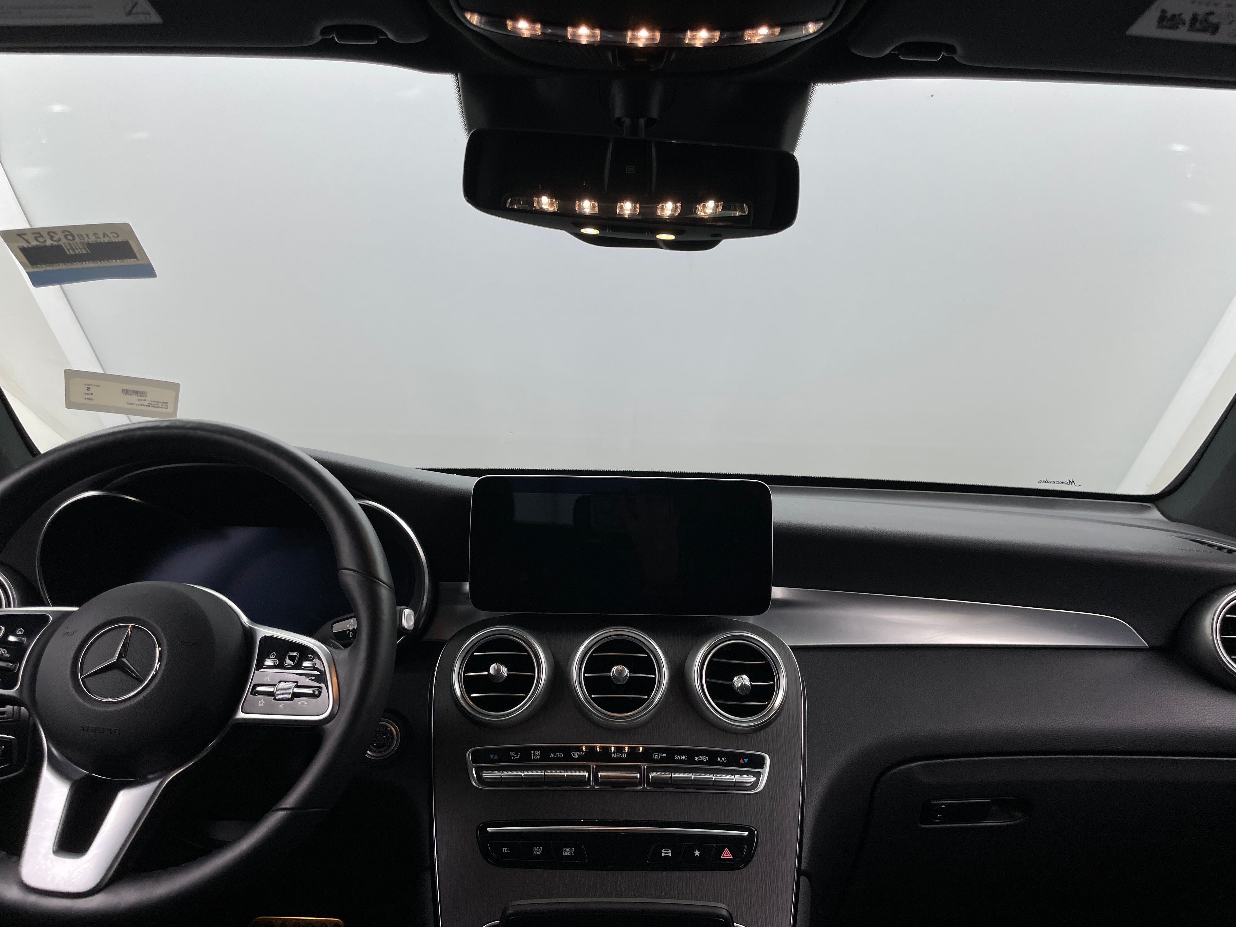 2021 Mercedes-Benz GLC 300 2