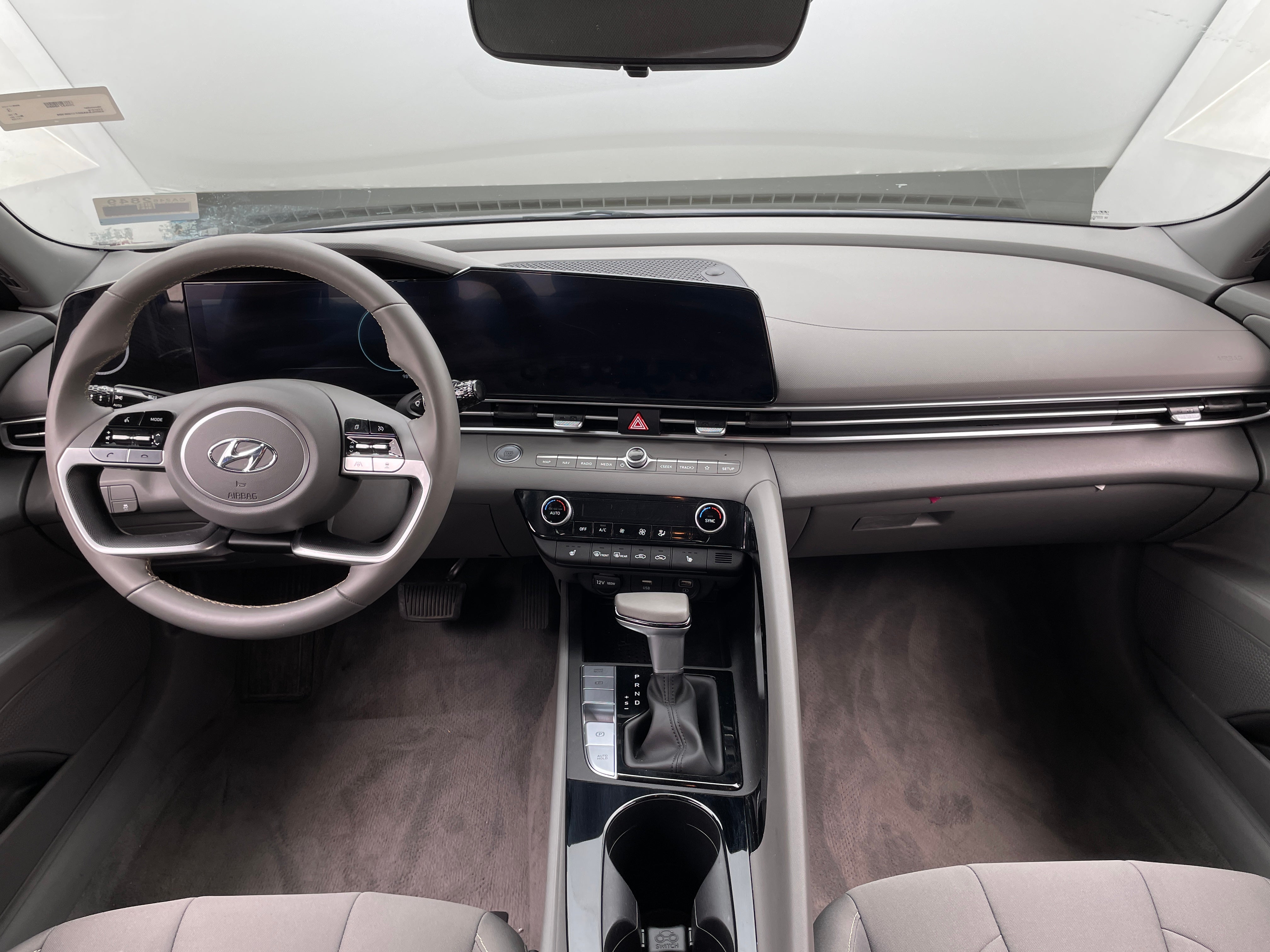 2023 Hyundai Elantra SEL 3