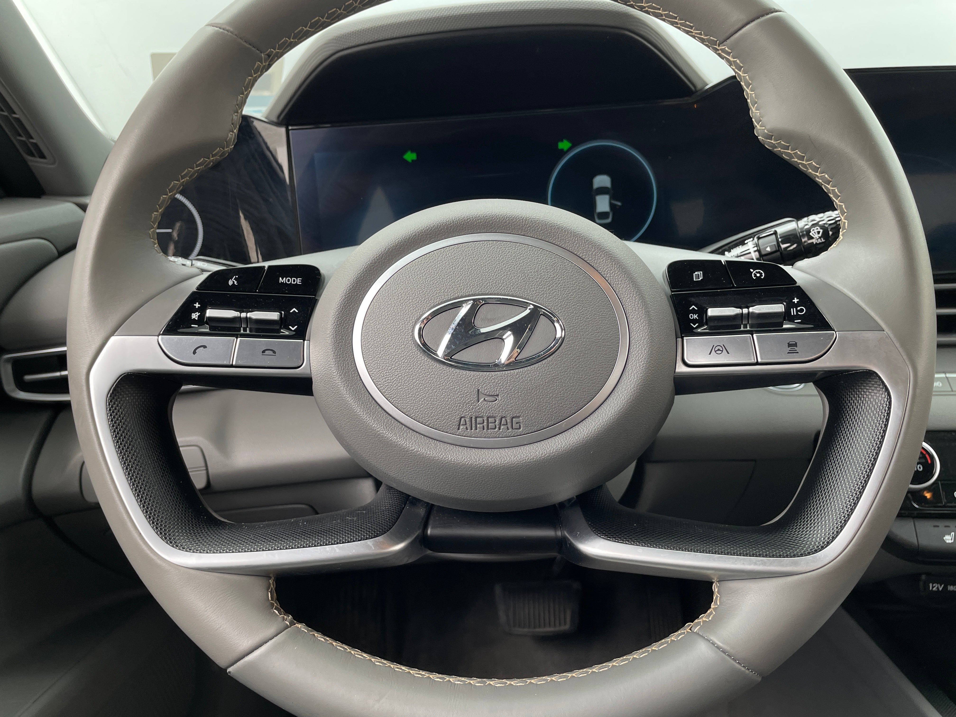 2023 Hyundai Elantra SEL 5