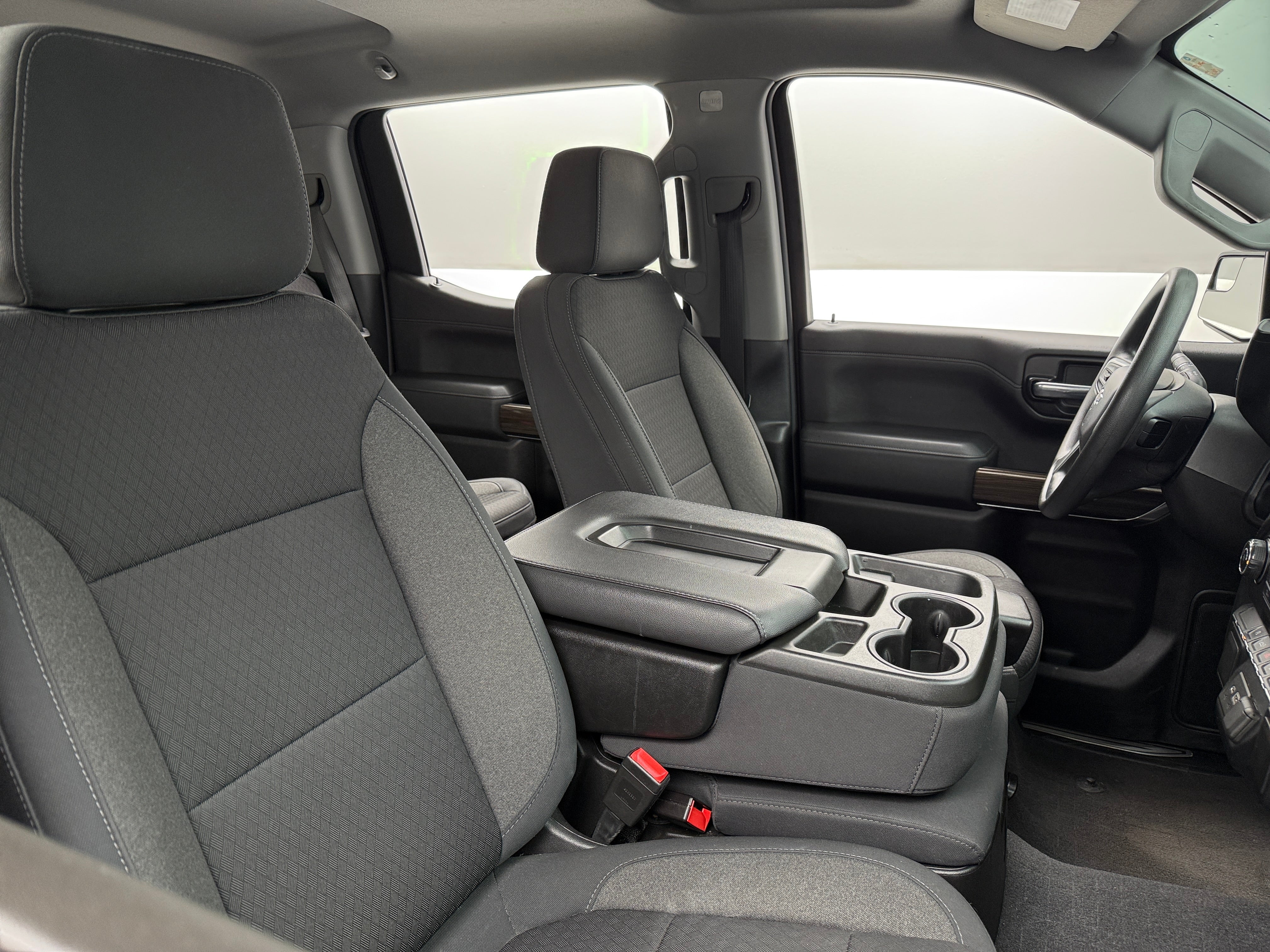 2020 Chevrolet Silverado 1500 RST 2