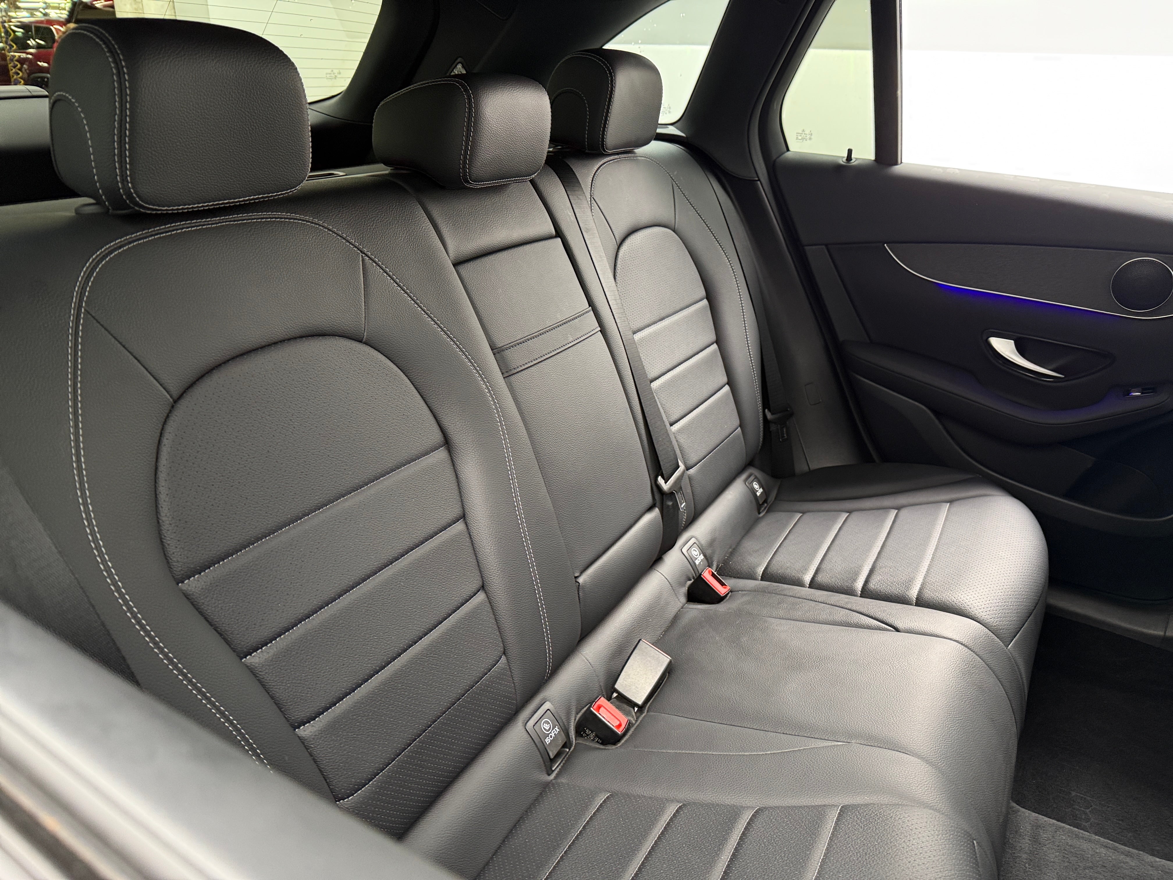 2022 Mercedes-Benz GLC 300 5