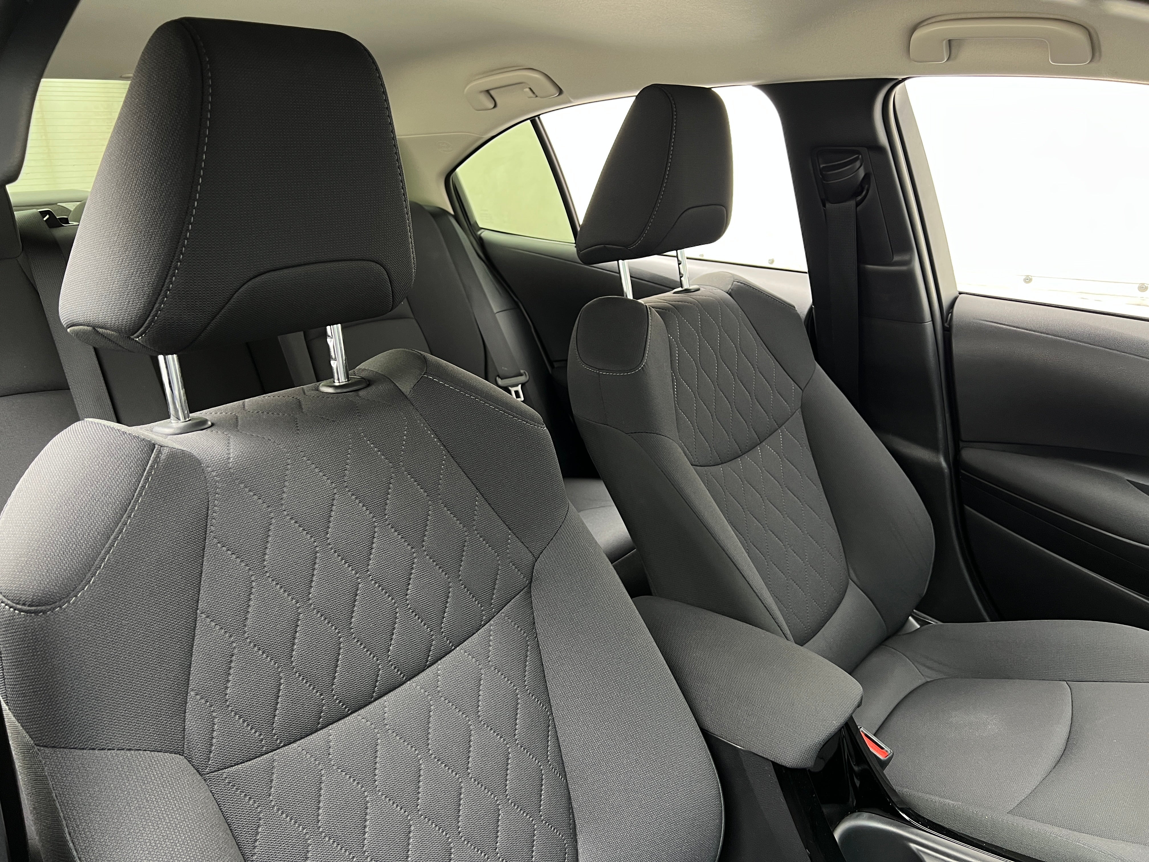 2022 Toyota Corolla LE 2