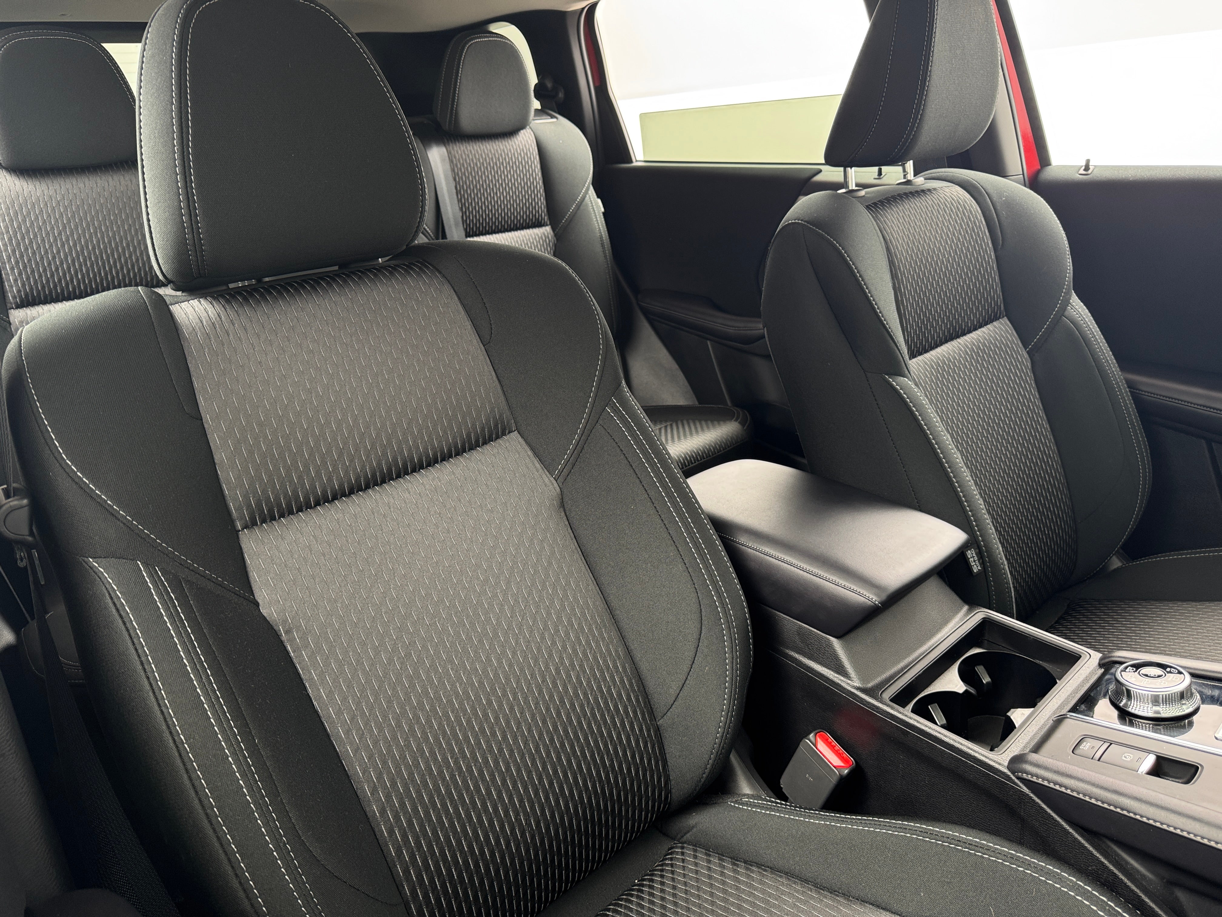 2024 Mitsubishi Outlander ES 2
