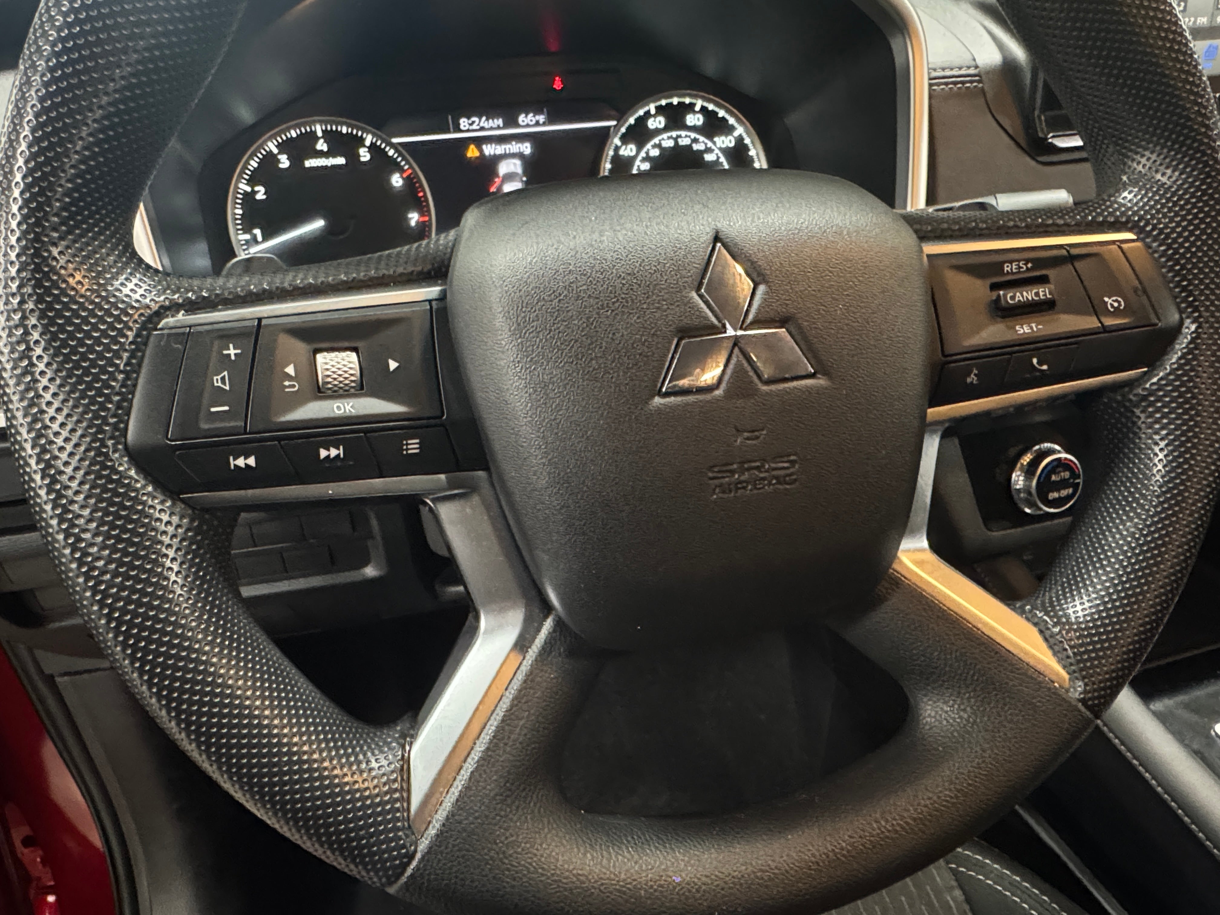 2024 Mitsubishi Outlander ES 5