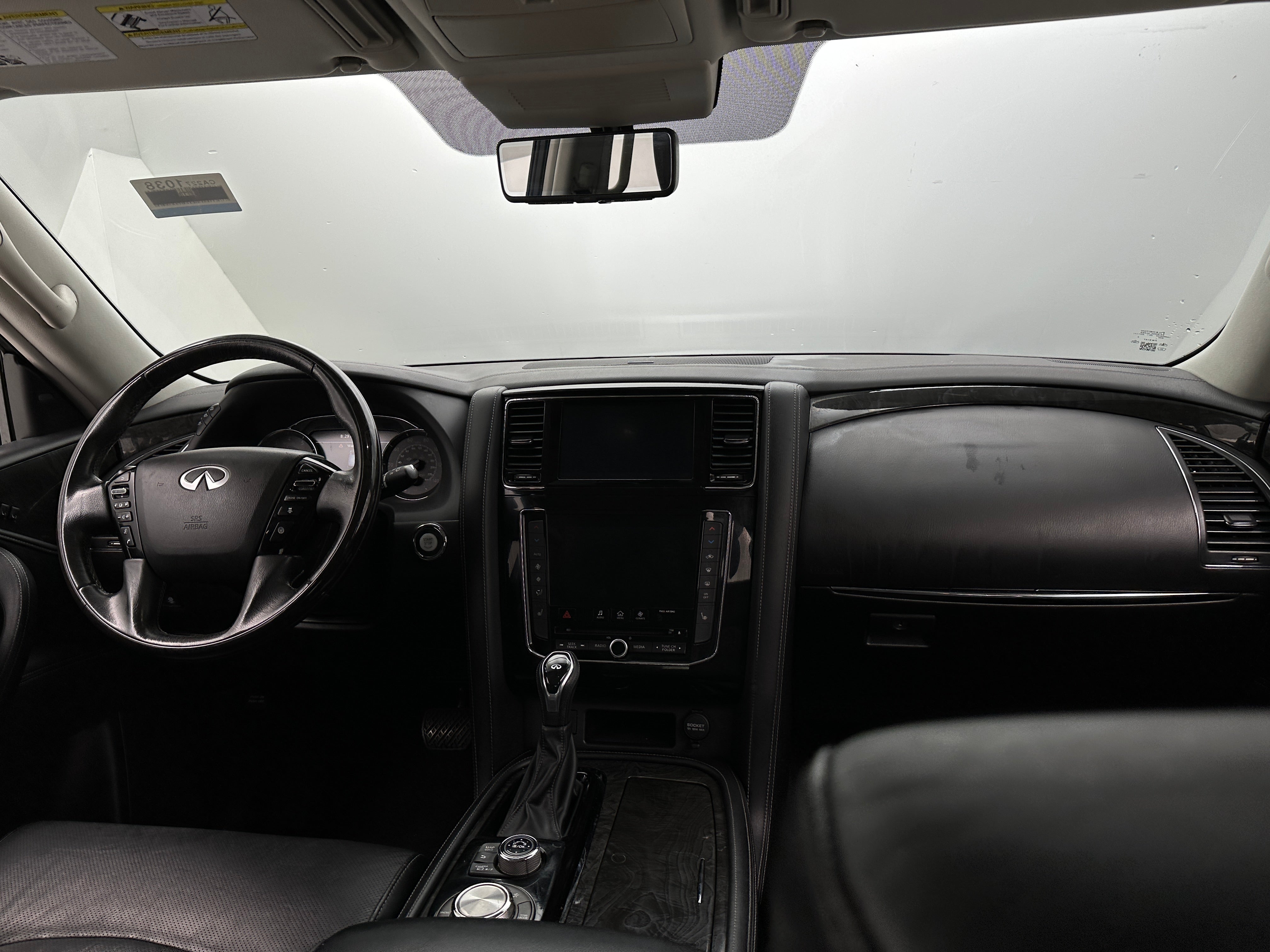 2020 INFINITI QX80 Luxe 2