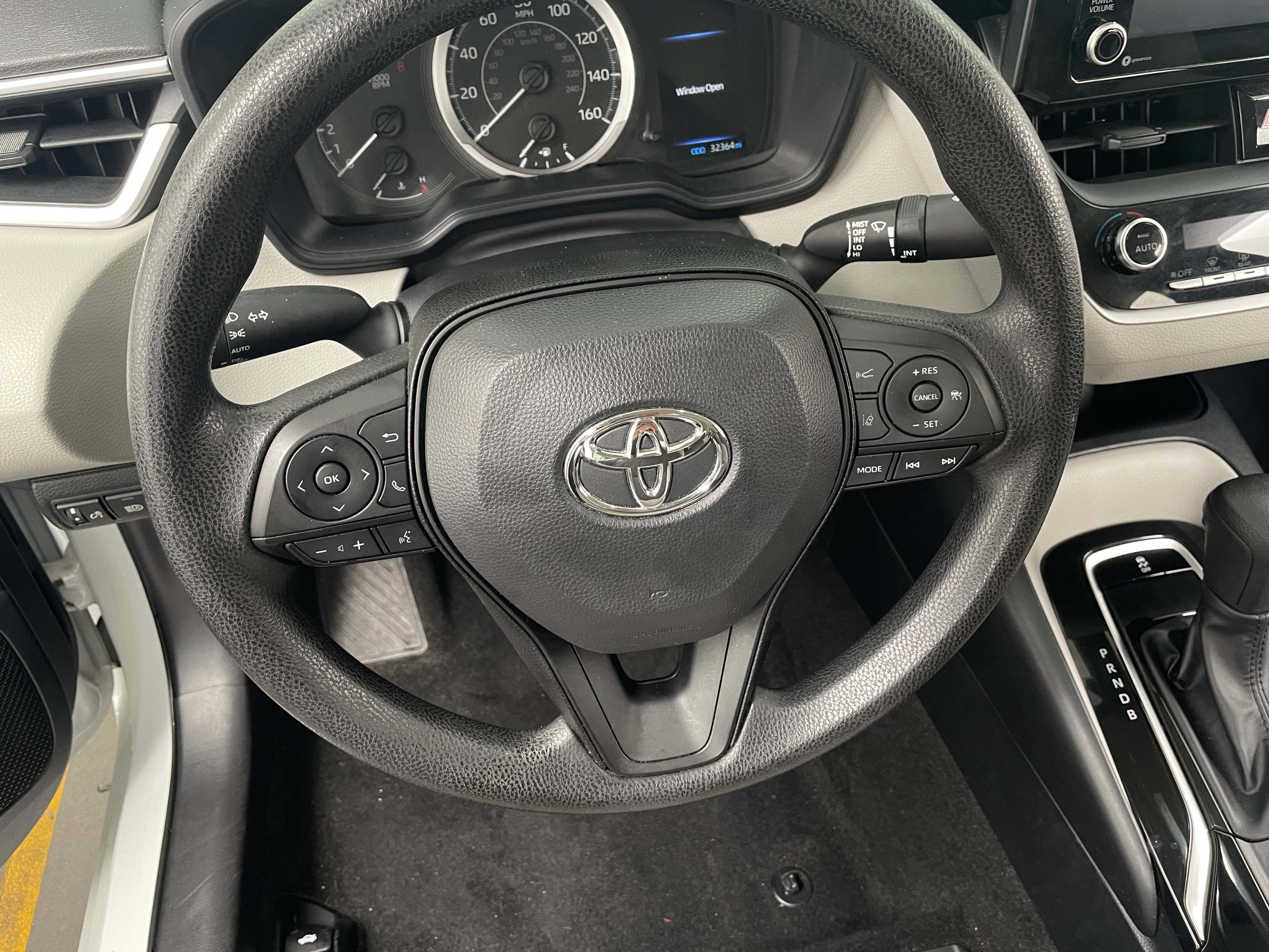 2022 Toyota Corolla LE 5