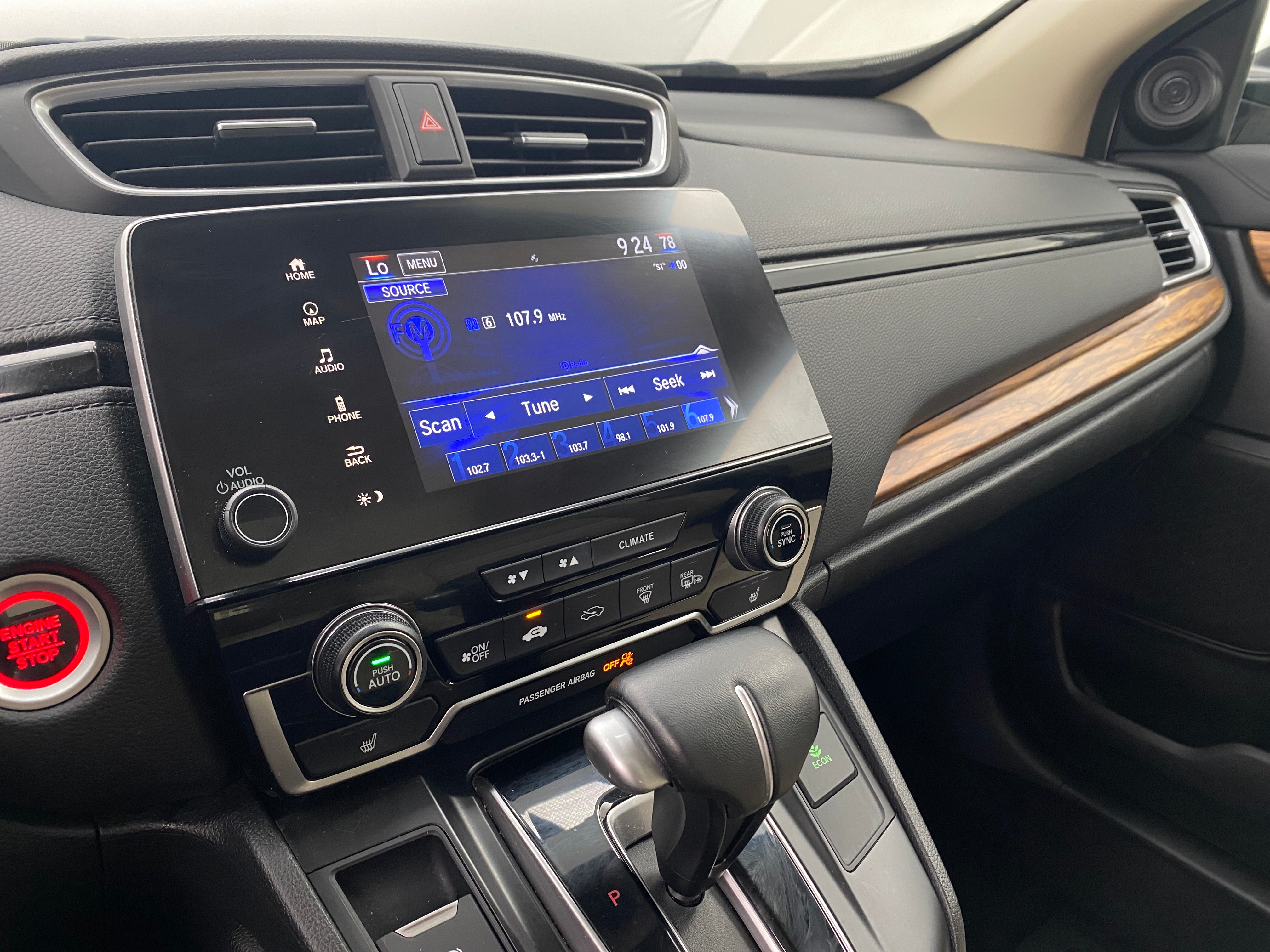 2018 Honda CR-V Touring 3